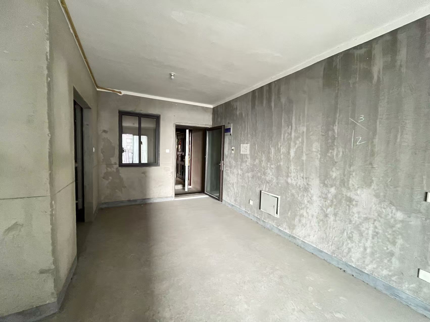华强城 3室2厅1卫 108.65m²