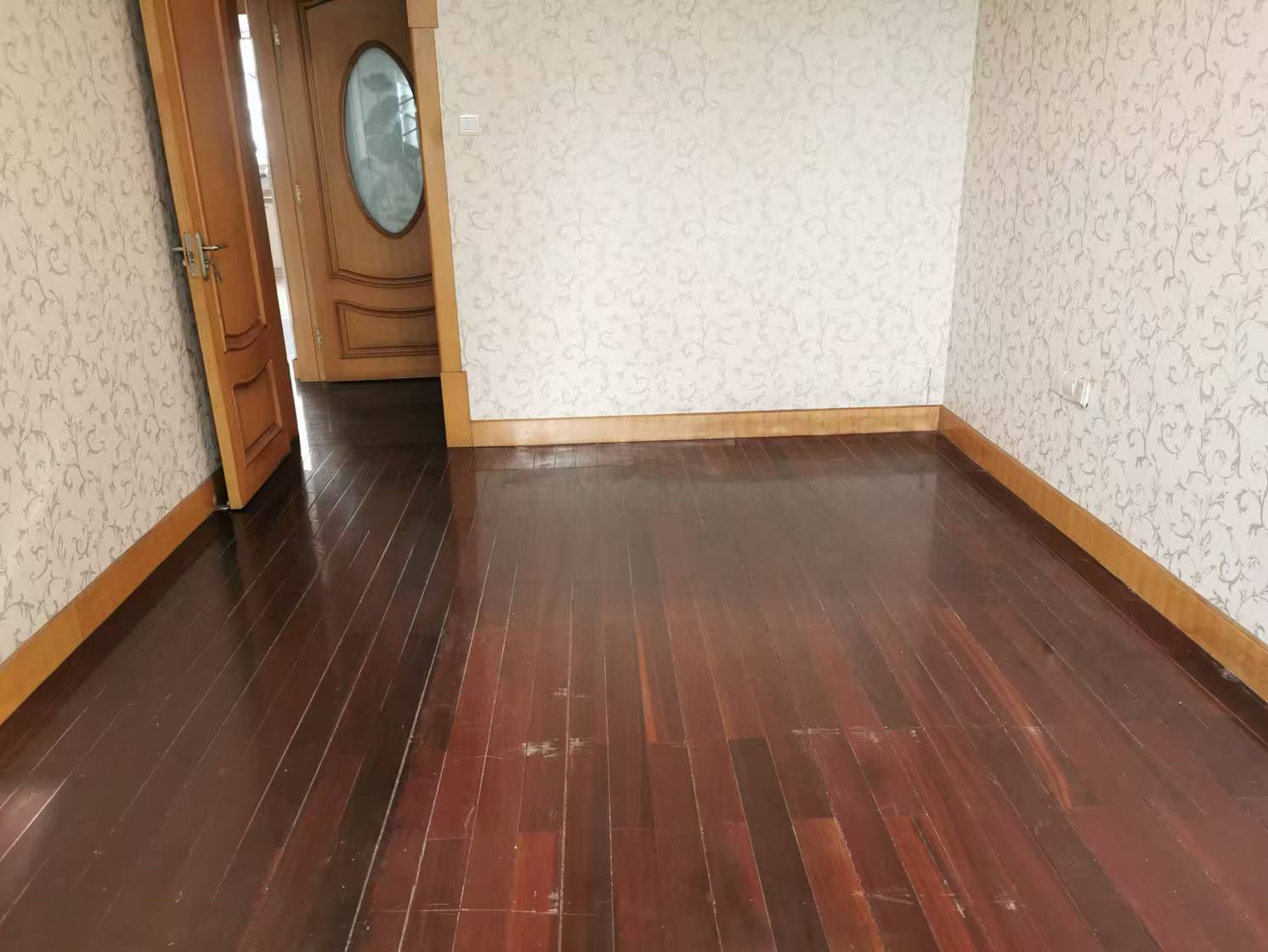 南园路18号大院 4室2厅2卫 161.98m&sup2;