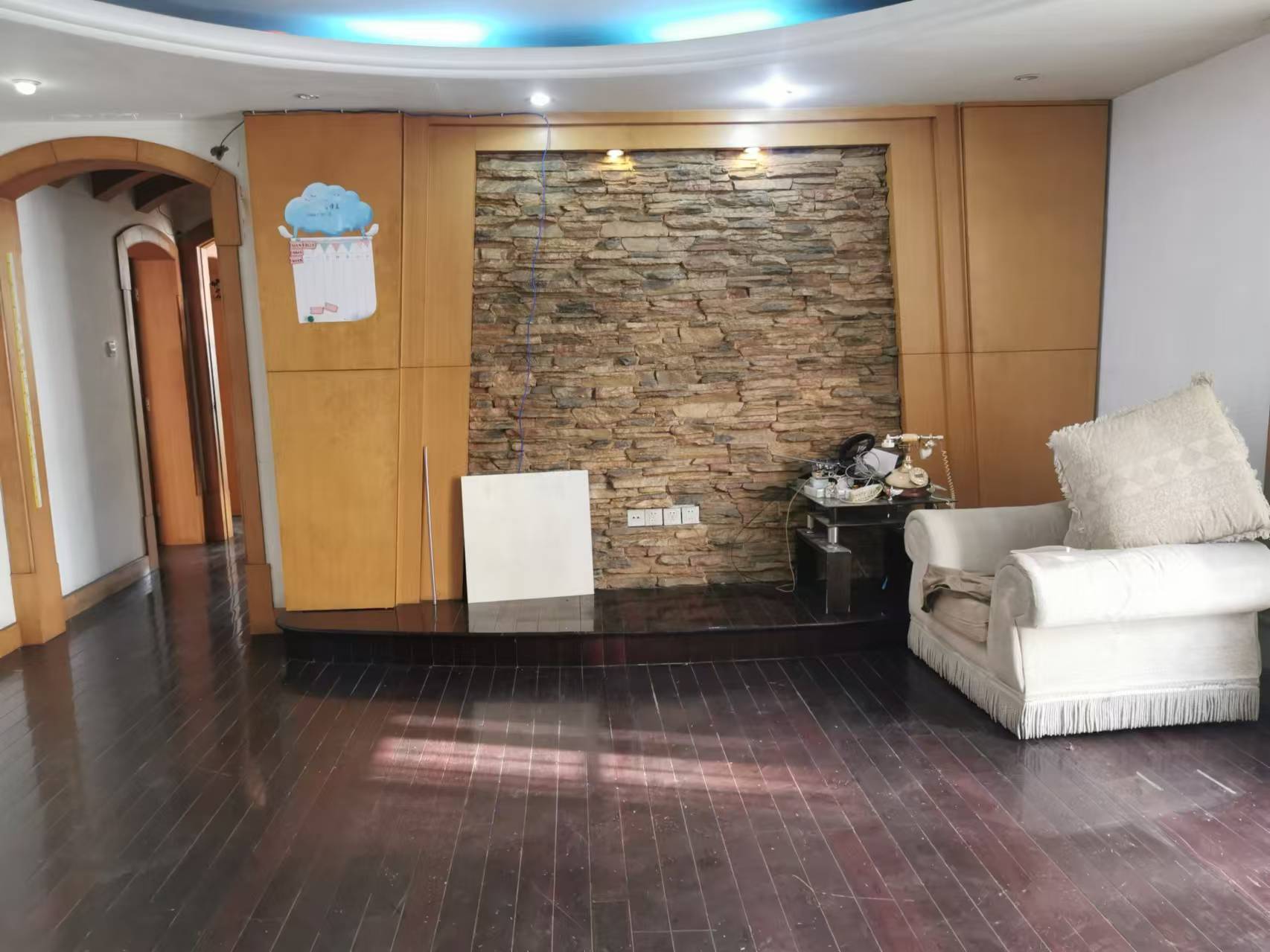 南园路18号大院 4室2厅2卫 161.98m&sup2;