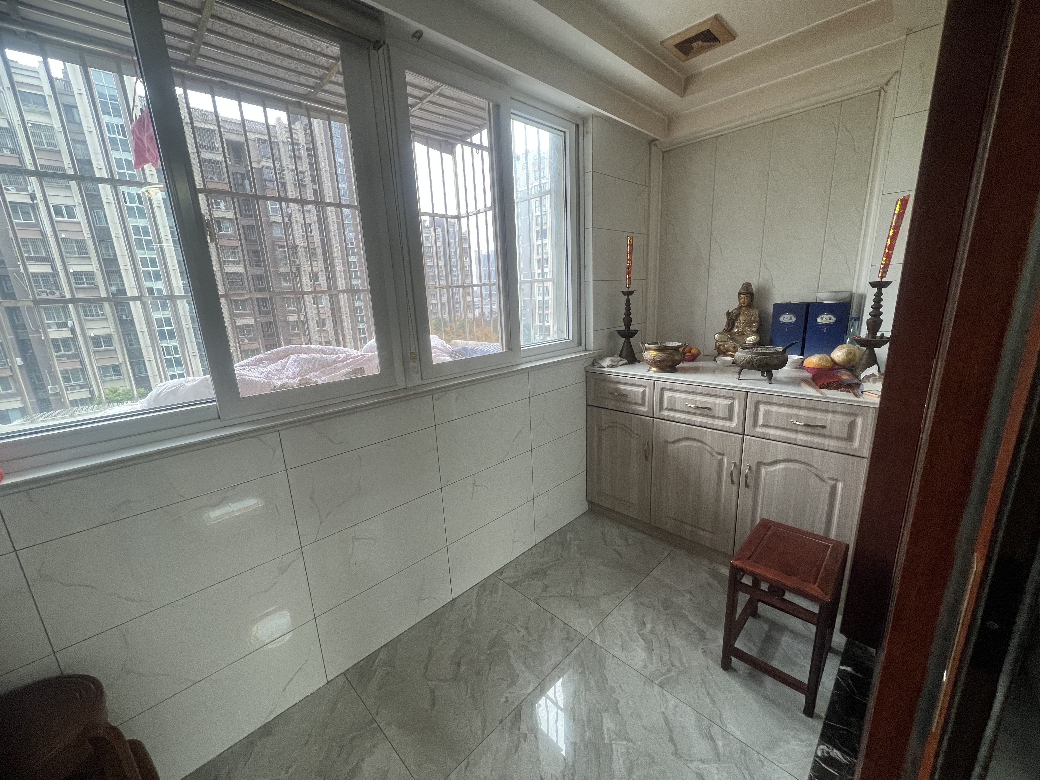 江海东苑 3室2厅2卫 147m&sup2;