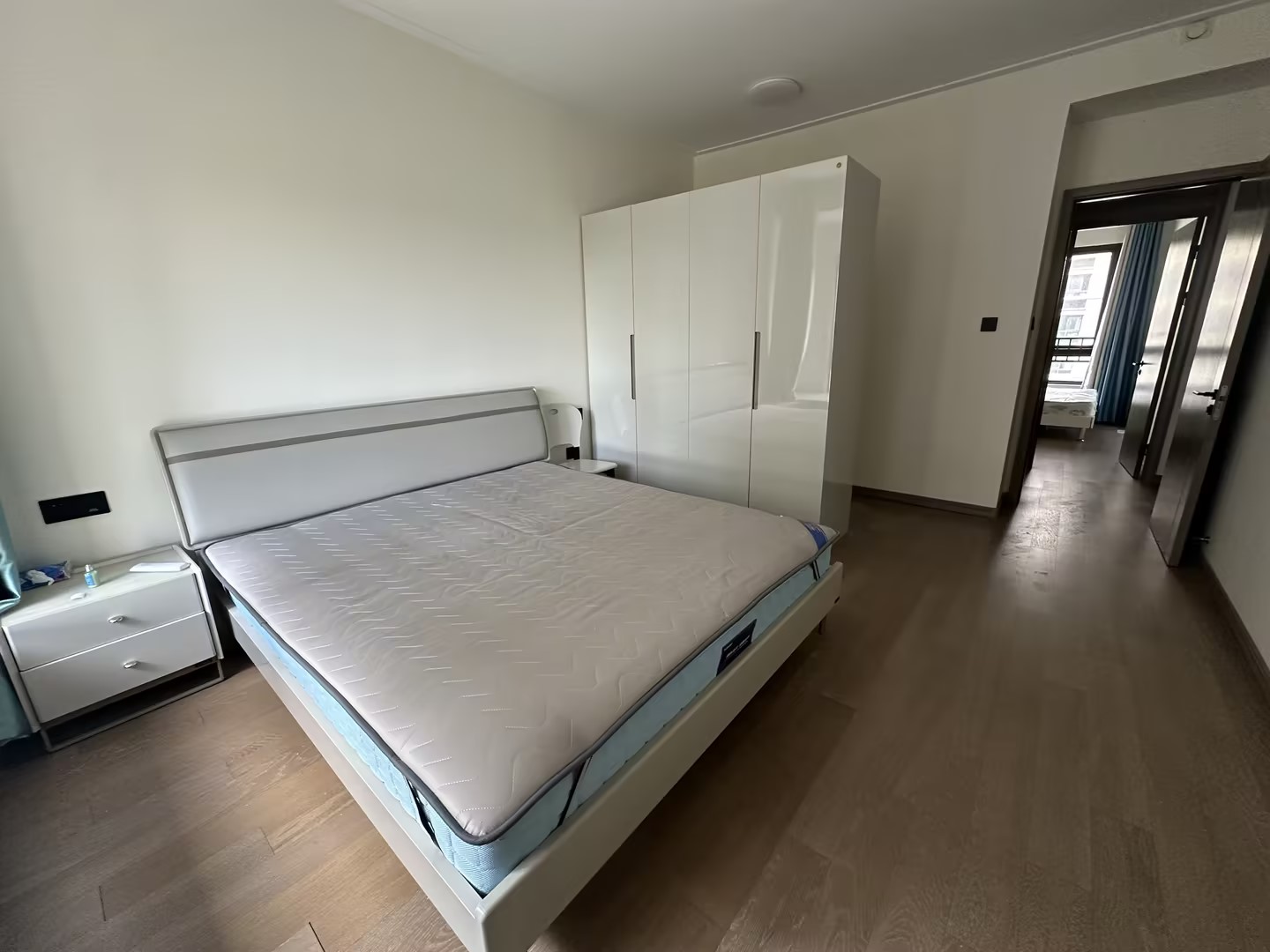 湖山源著 4室2厅2卫 144m&sup2;