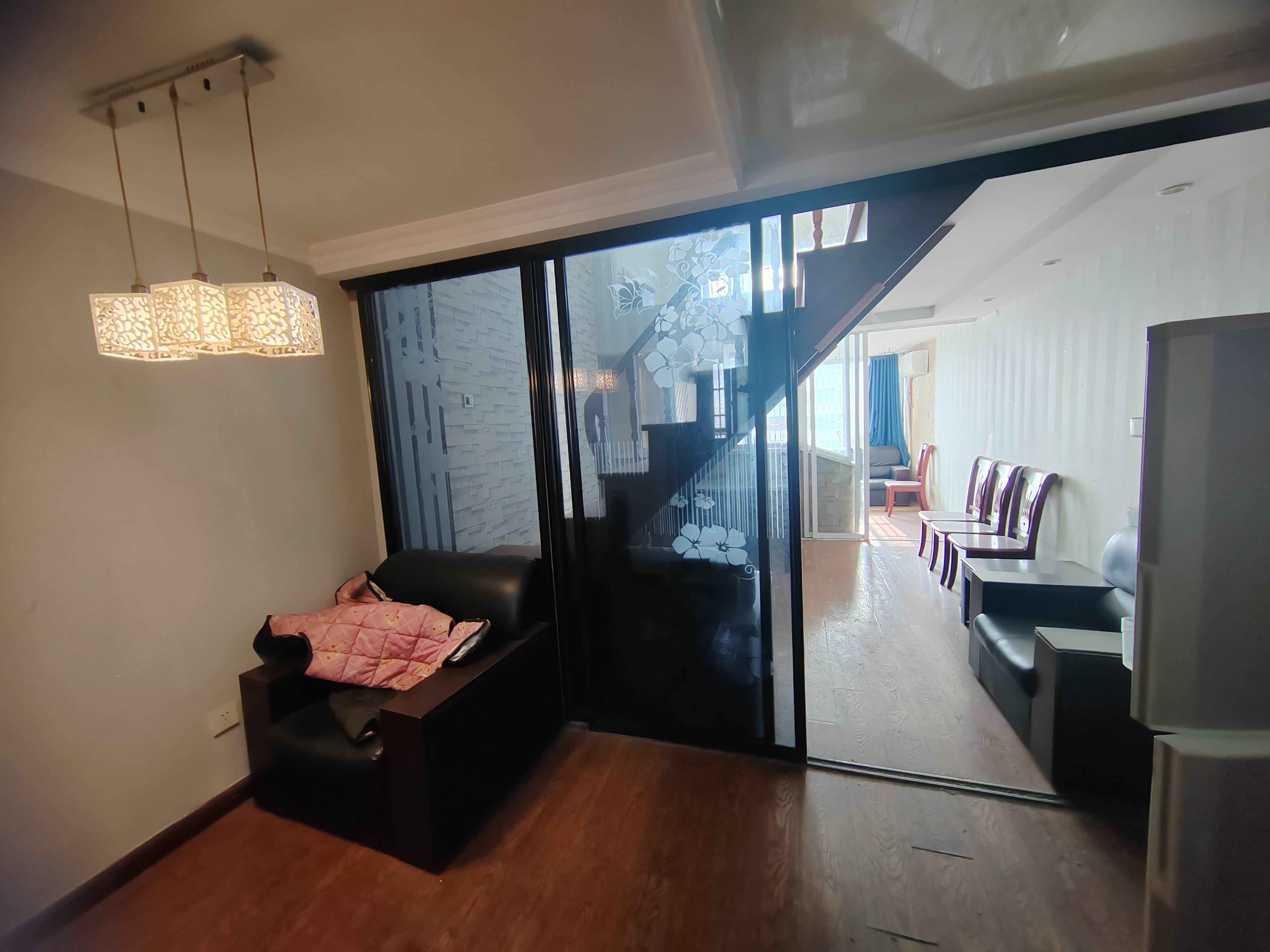 鸿运大厦 3室2厅1卫 80m²