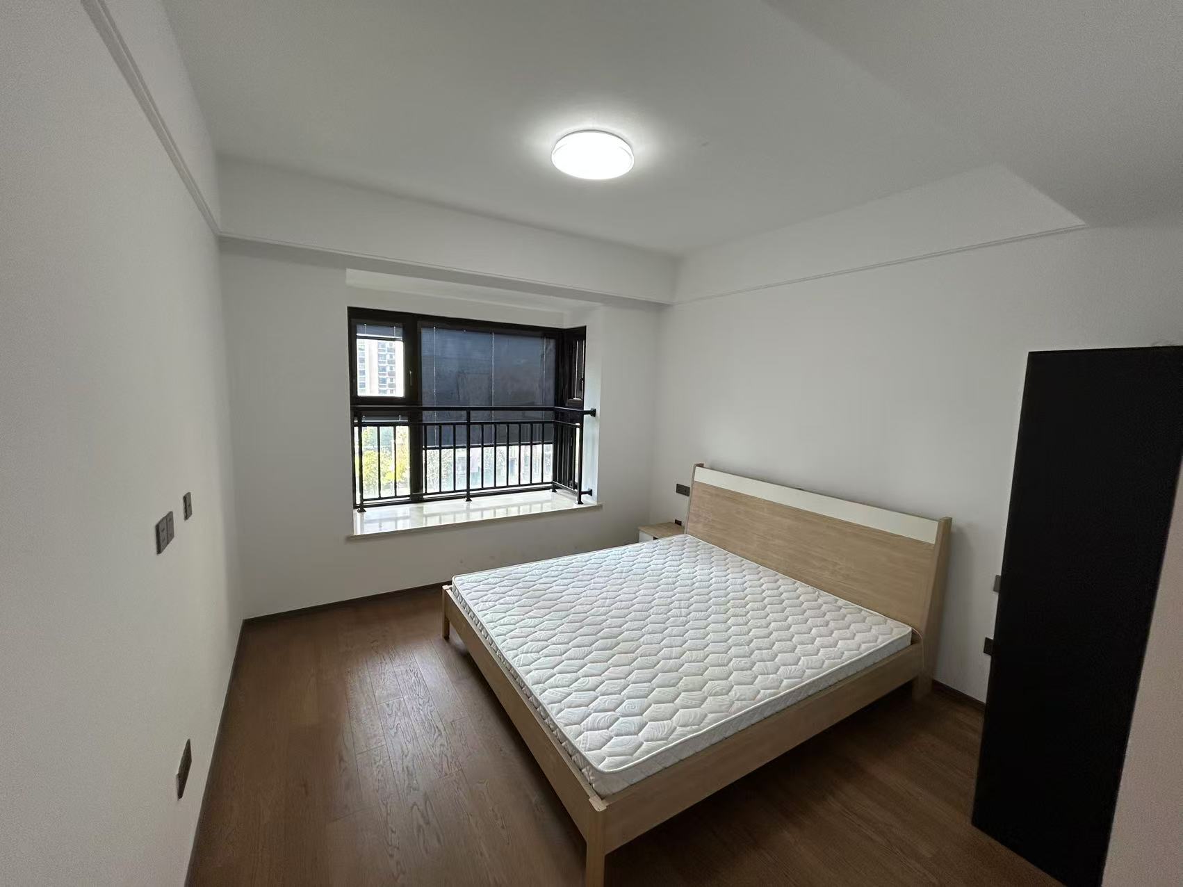 春风南岸西园 3室2厅2卫 121.96m&sup2;