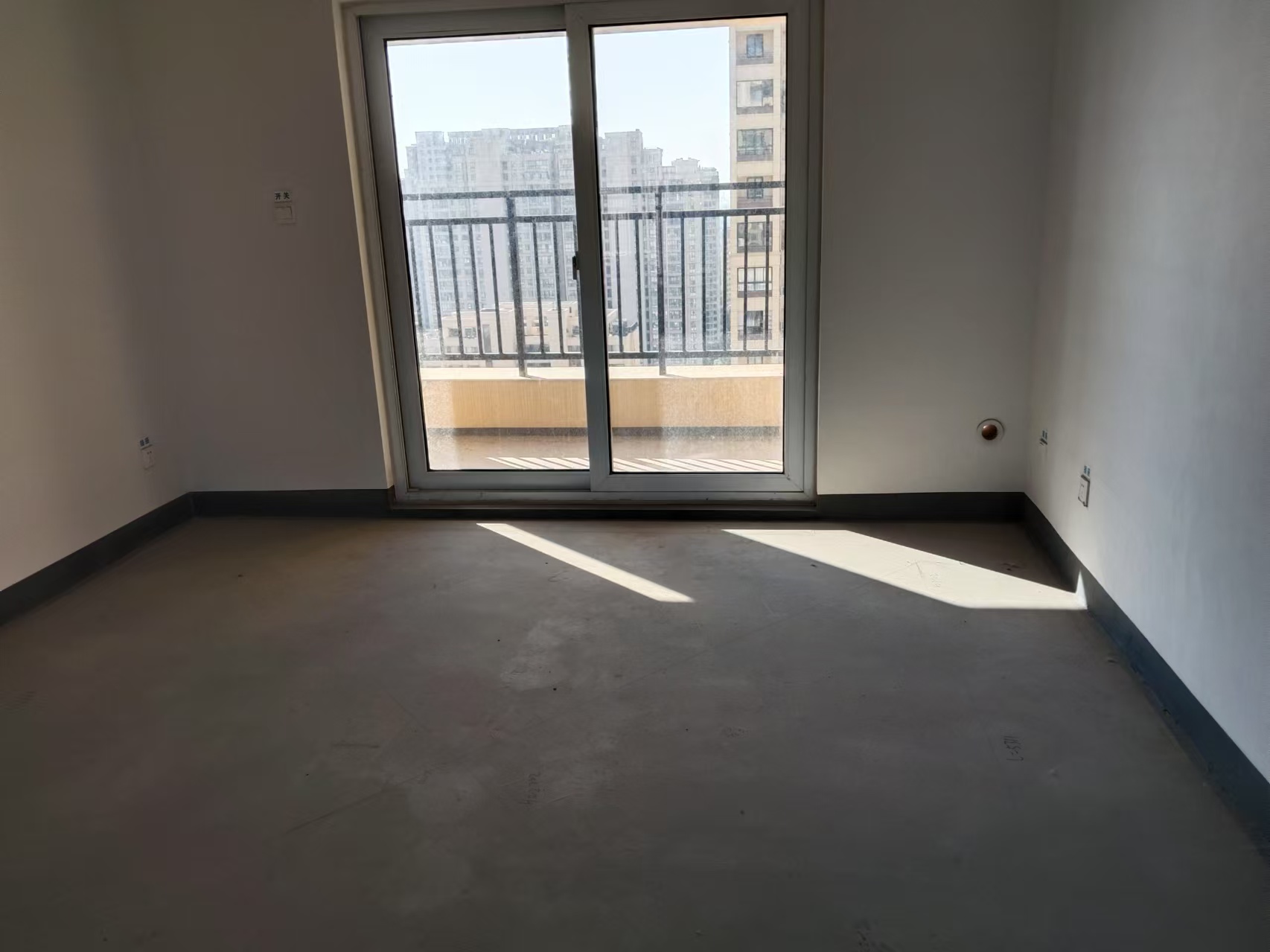 世茂新界 3室2厅2卫 123m&sup2;
