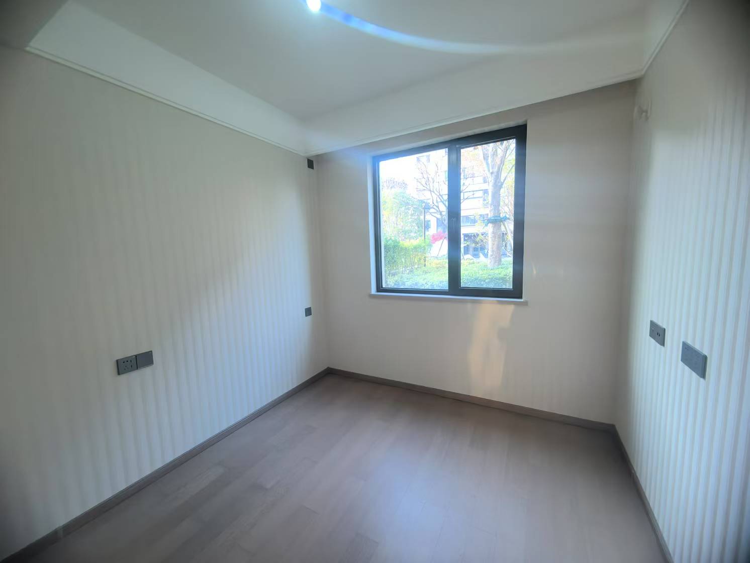 龙湖天宸源著 2室2厅2卫 95.00m&sup2;