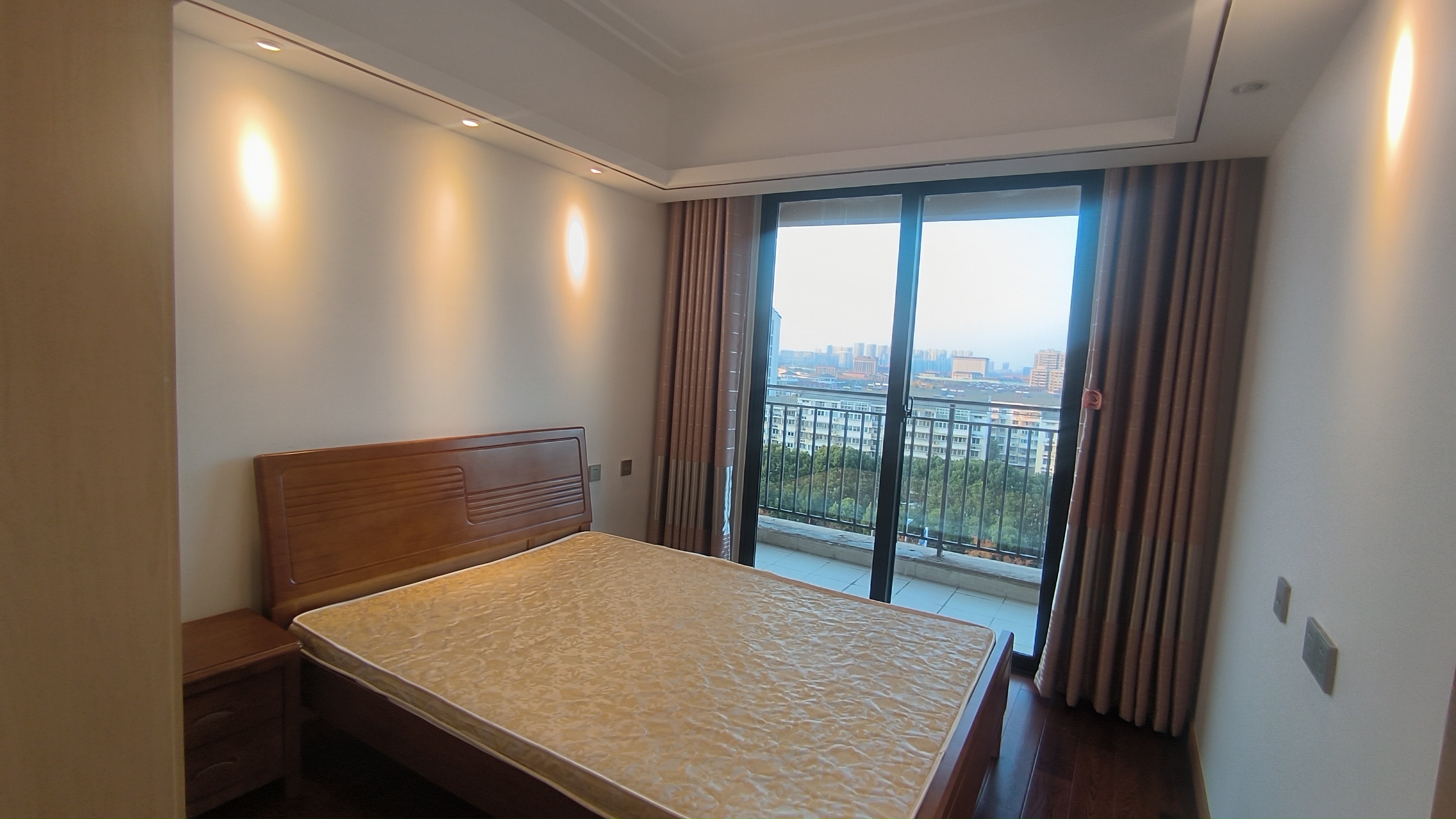 中南世纪花城三期 4室2厅2卫 139.49m&sup2;