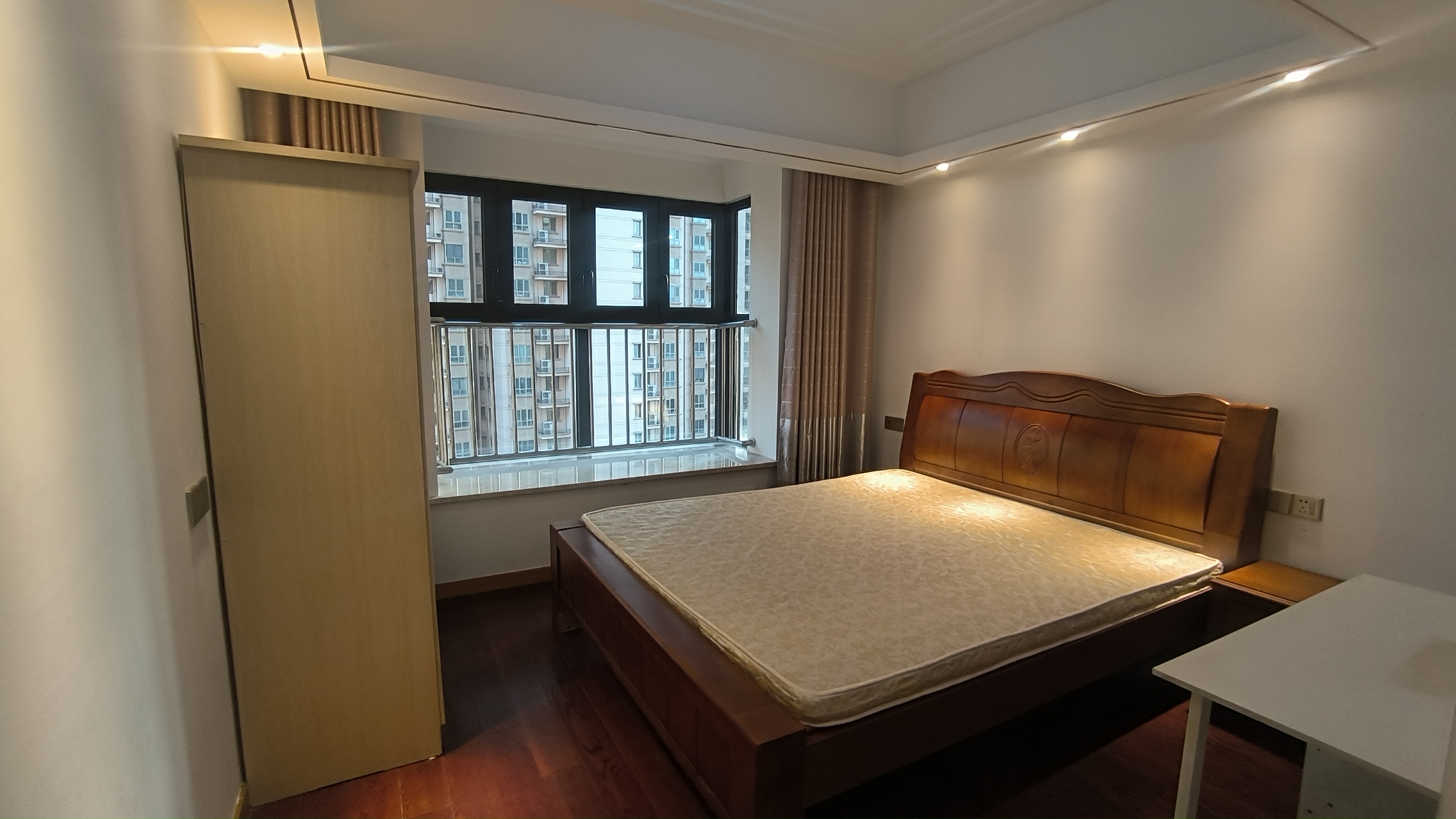 中南世纪花城三期 4室2厅2卫 139.49m&sup2;