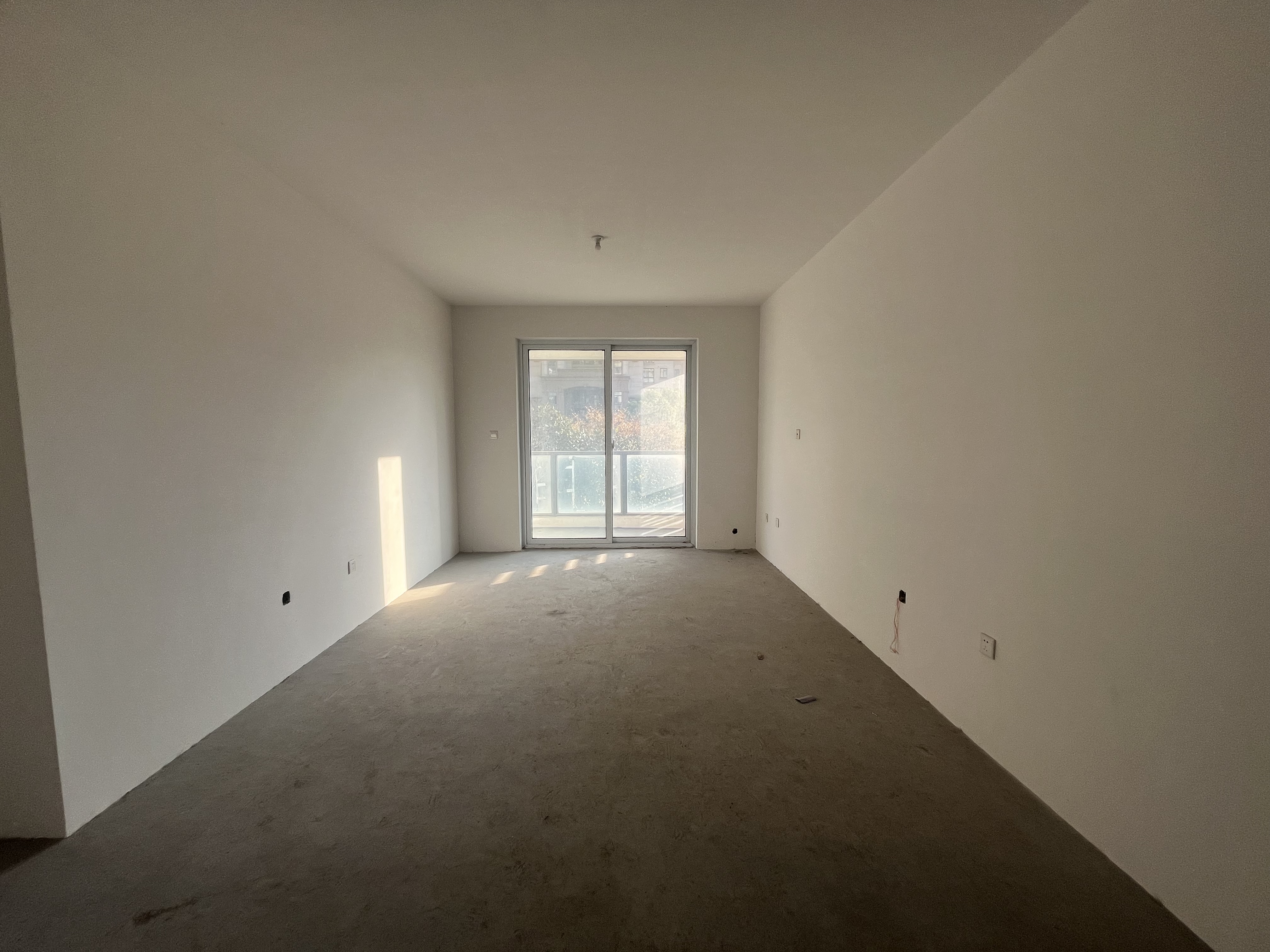 湖滨华庭 3室2厅1卫 98m&sup2;
