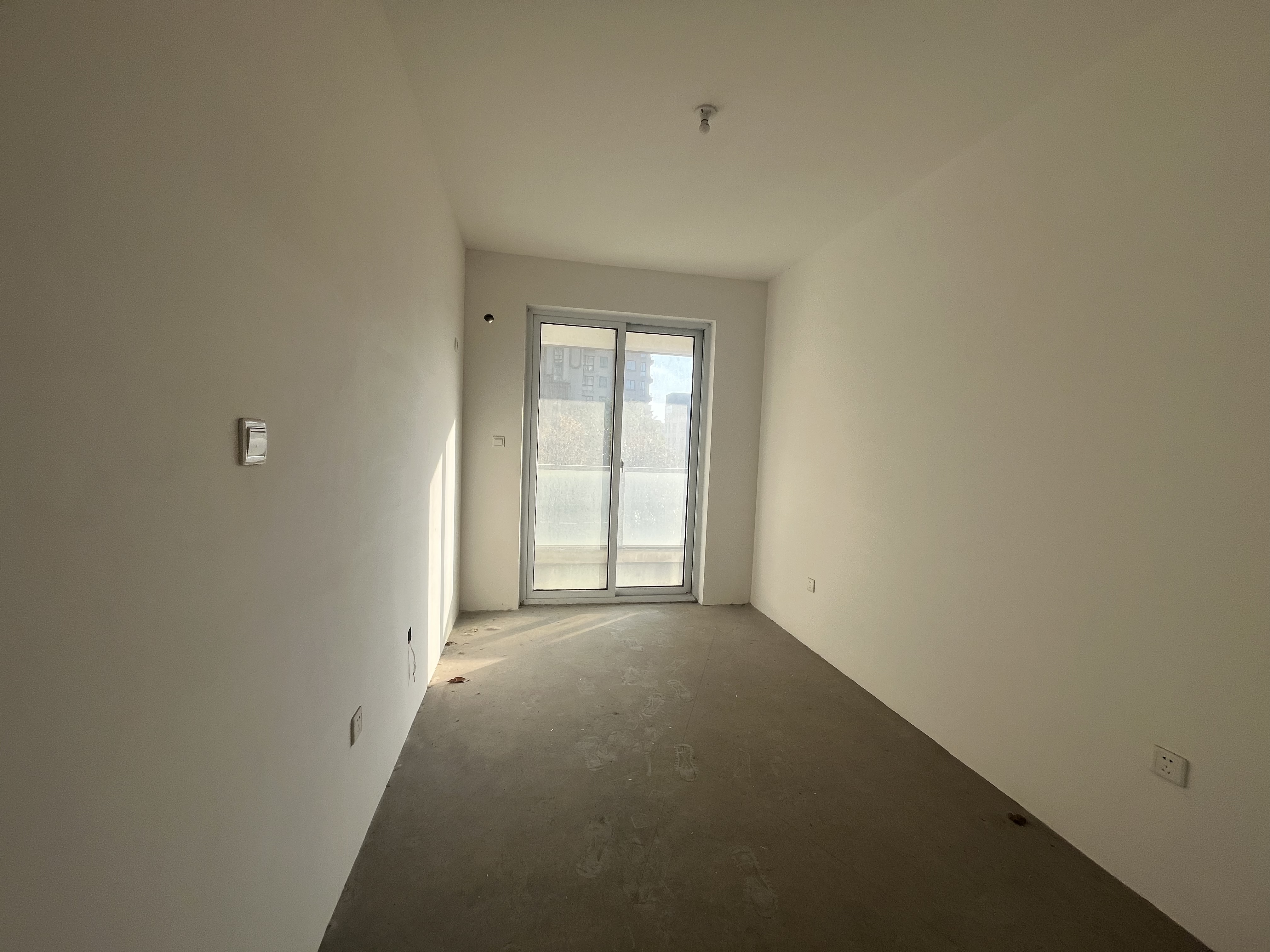 湖滨华庭 3室2厅1卫 98m&sup2;