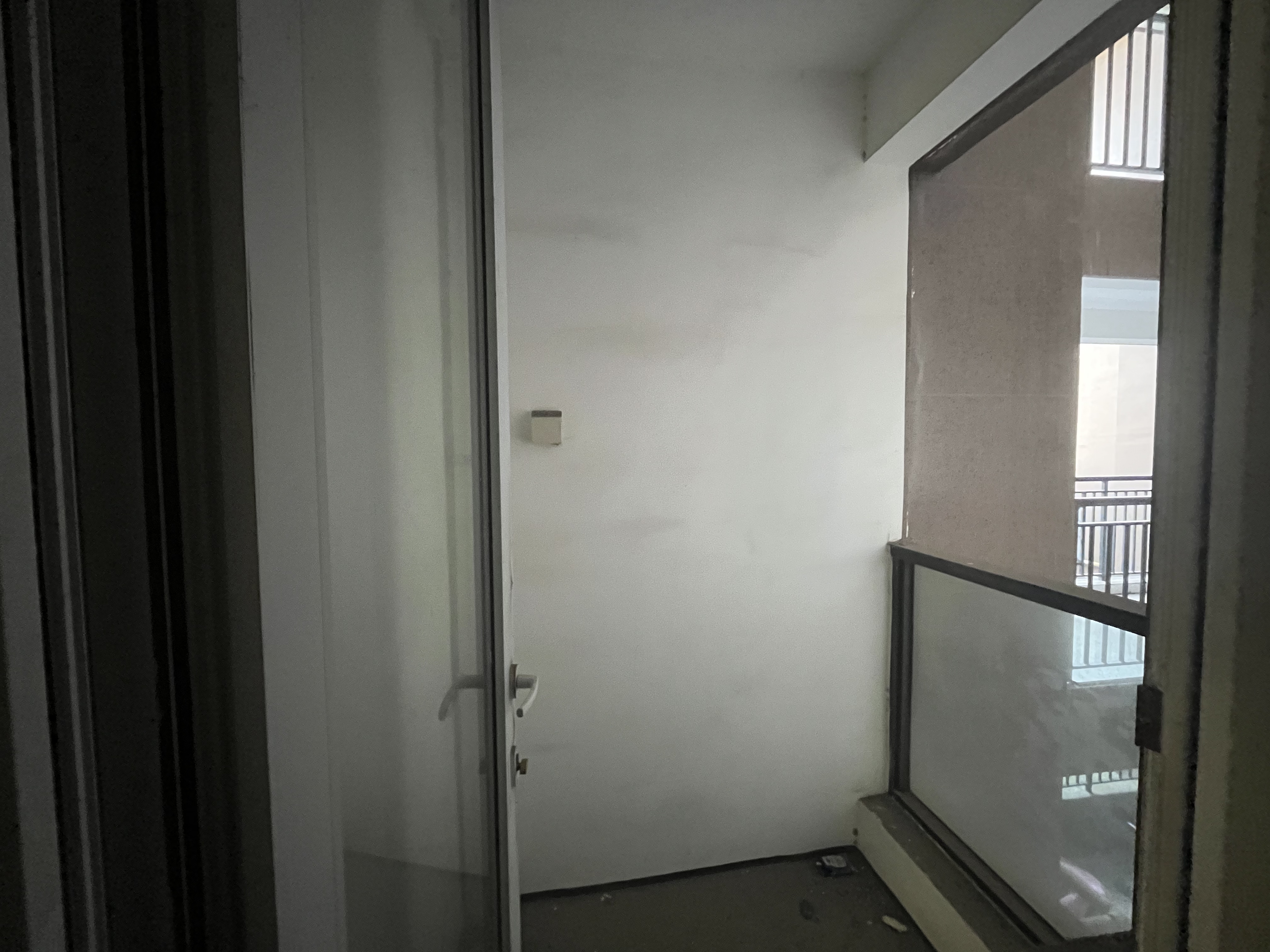 湖滨华庭 3室2厅1卫 98m&sup2;