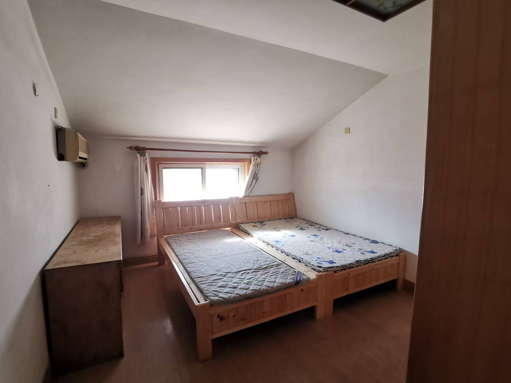 南川园新村 5室2厅2卫 119m&sup2;
