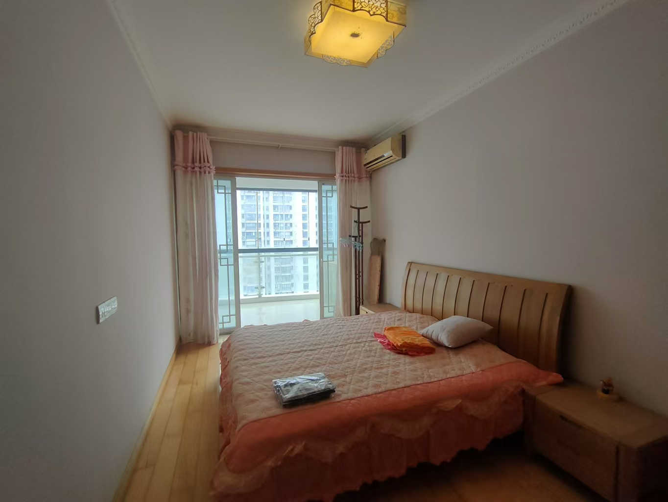 中南世纪城北区 3室2厅2卫 154m&sup2;