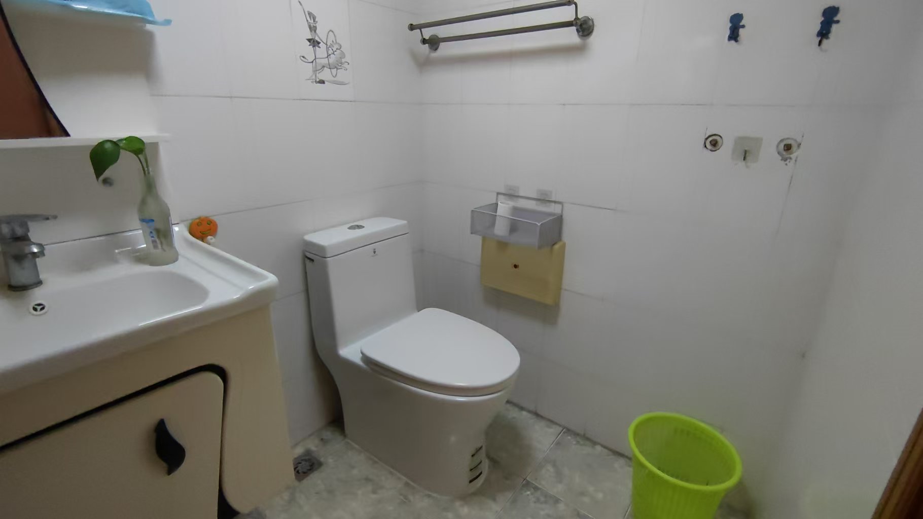 新建路新村(新建花苑) 5室2厅2卫 143m&sup2;