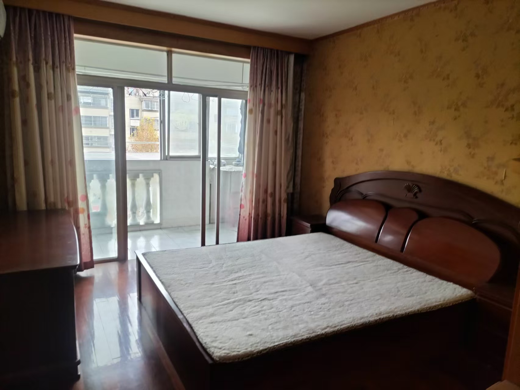 百花军宅苑 3室2厅2卫 91m&sup2;