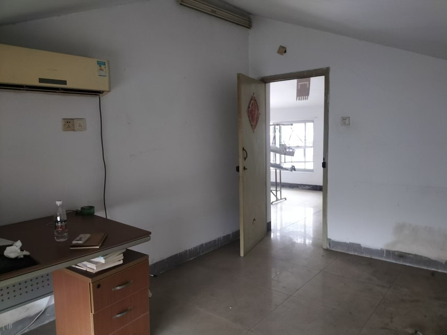 百花军宅苑 3室2厅2卫 91m&sup2;