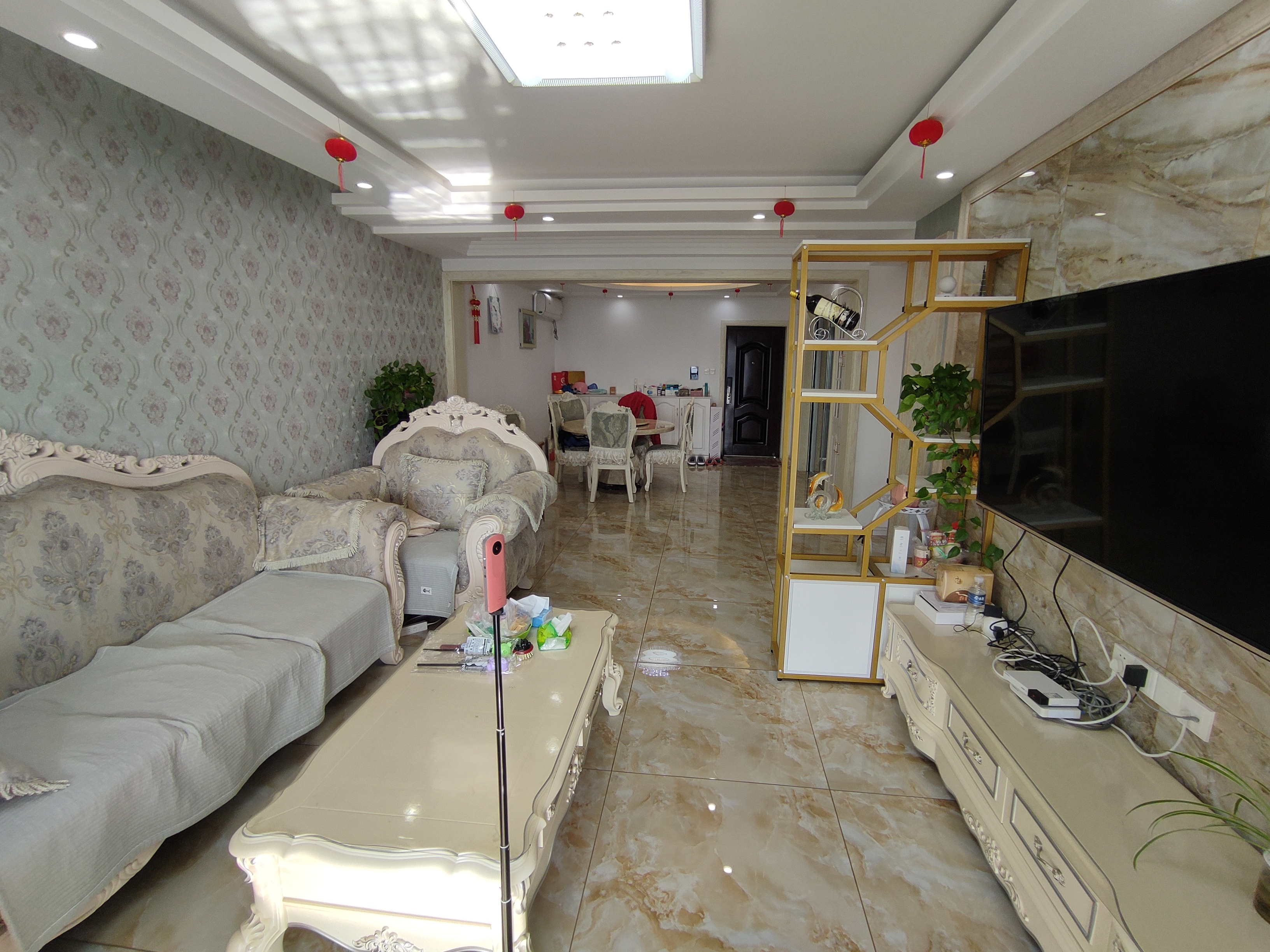 汇富花苑 3室2厅1卫 143.53m²