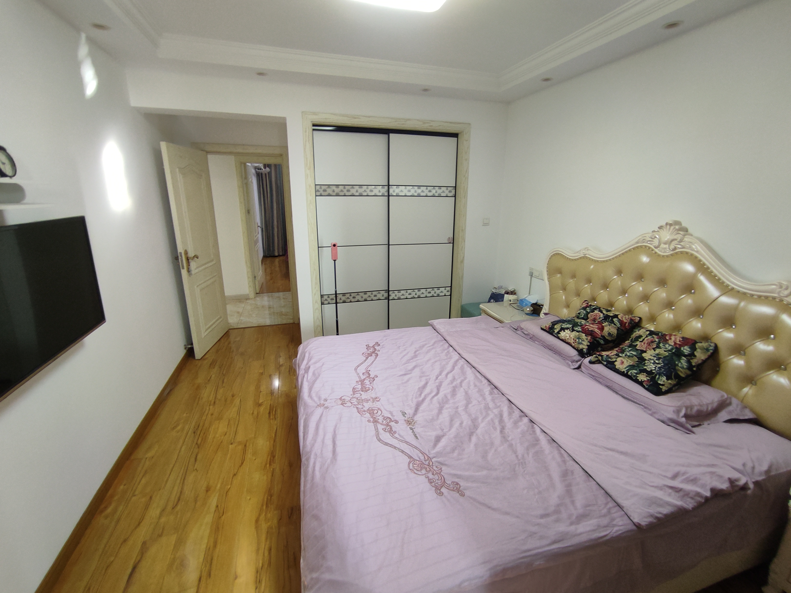 汇富花苑 3室1厅1卫 140m&sup2;