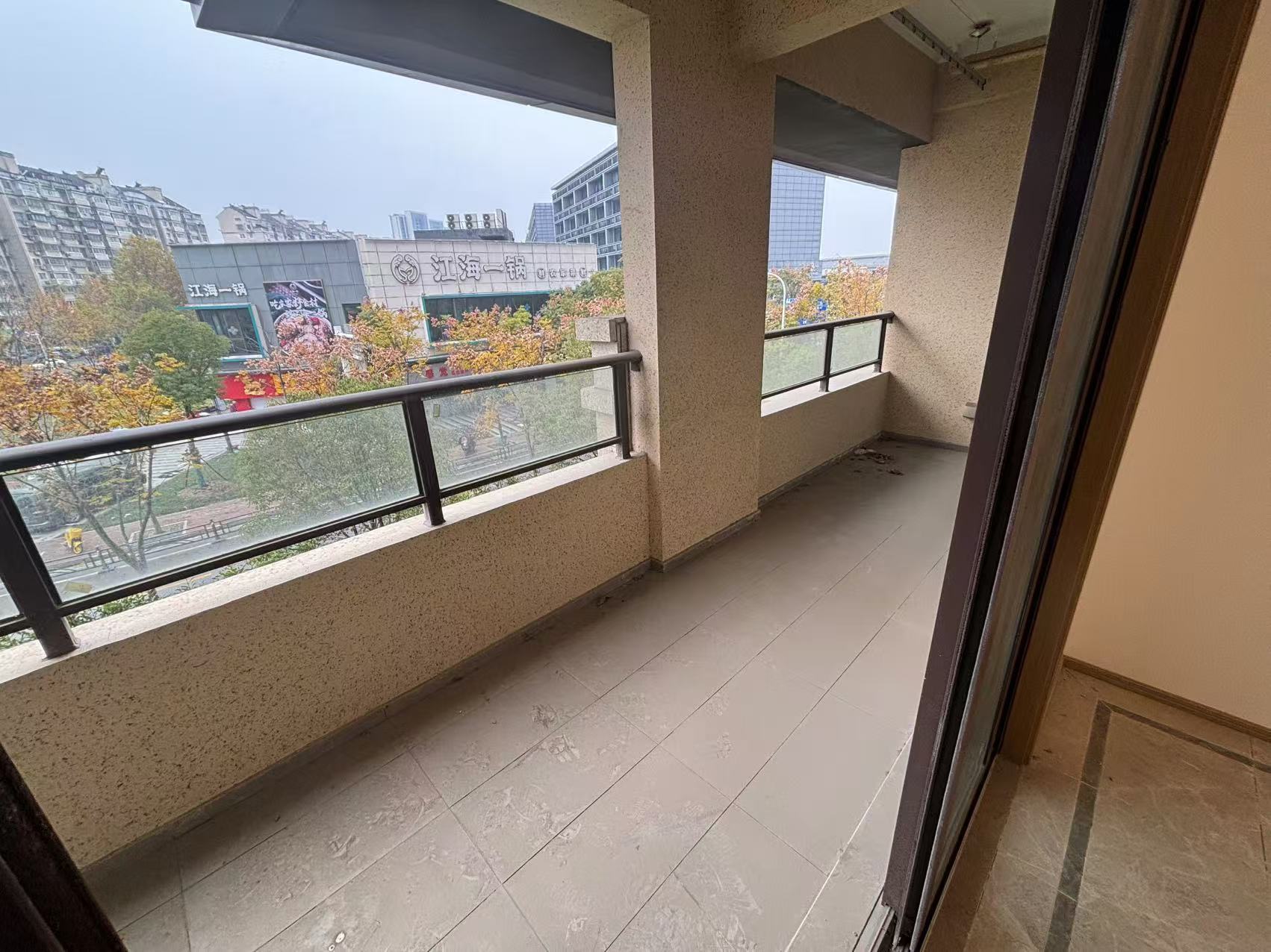 珑府 3室2厅2卫 126.9m&sup2;