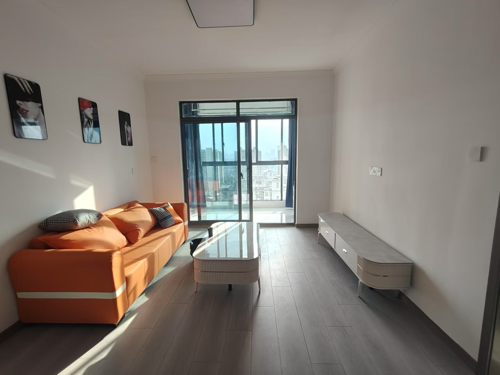 翠湖景苑 3室2厅1卫 100.00m&sup2;