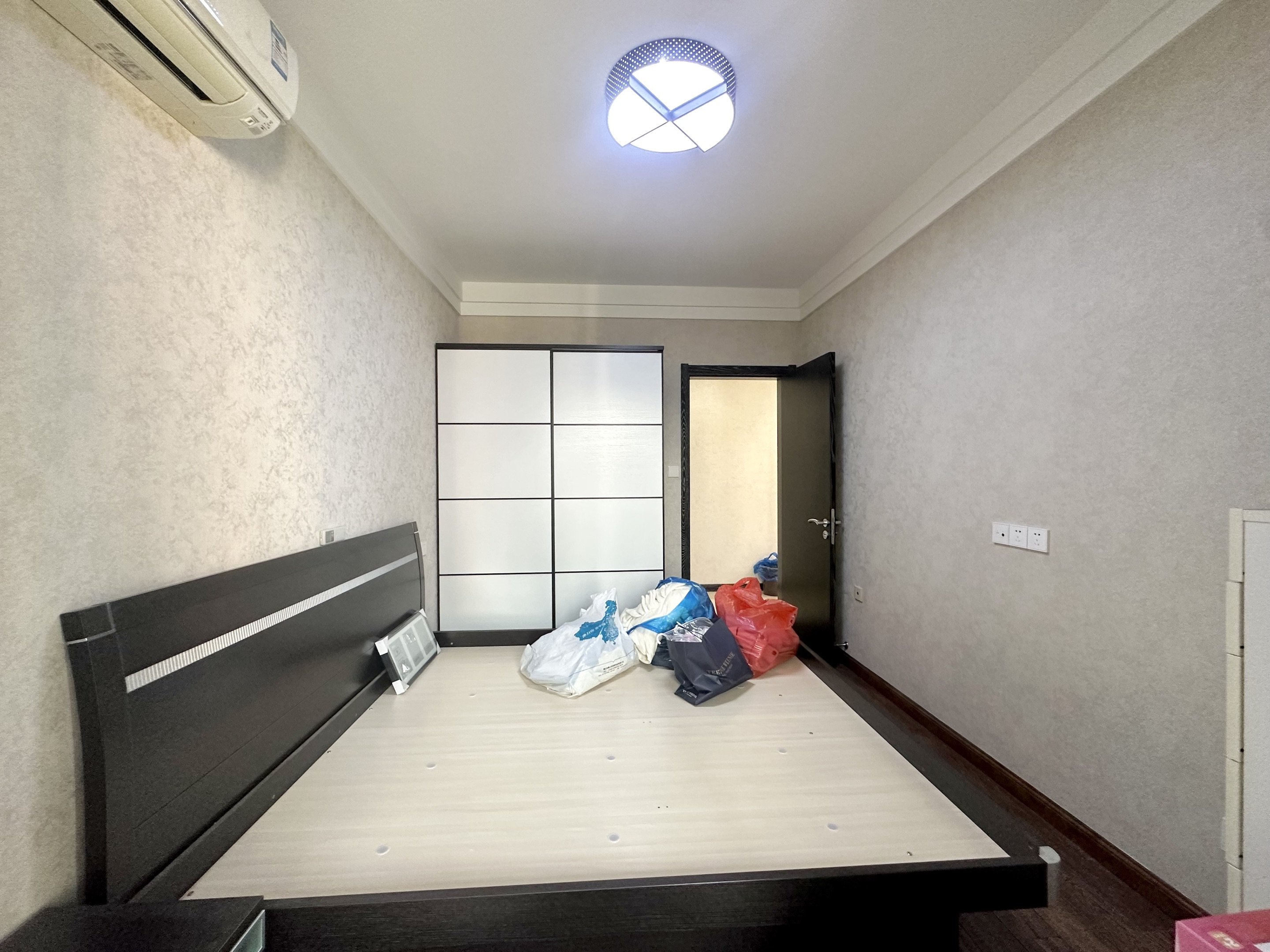御景湾 3室2厅2卫 118m&sup2;