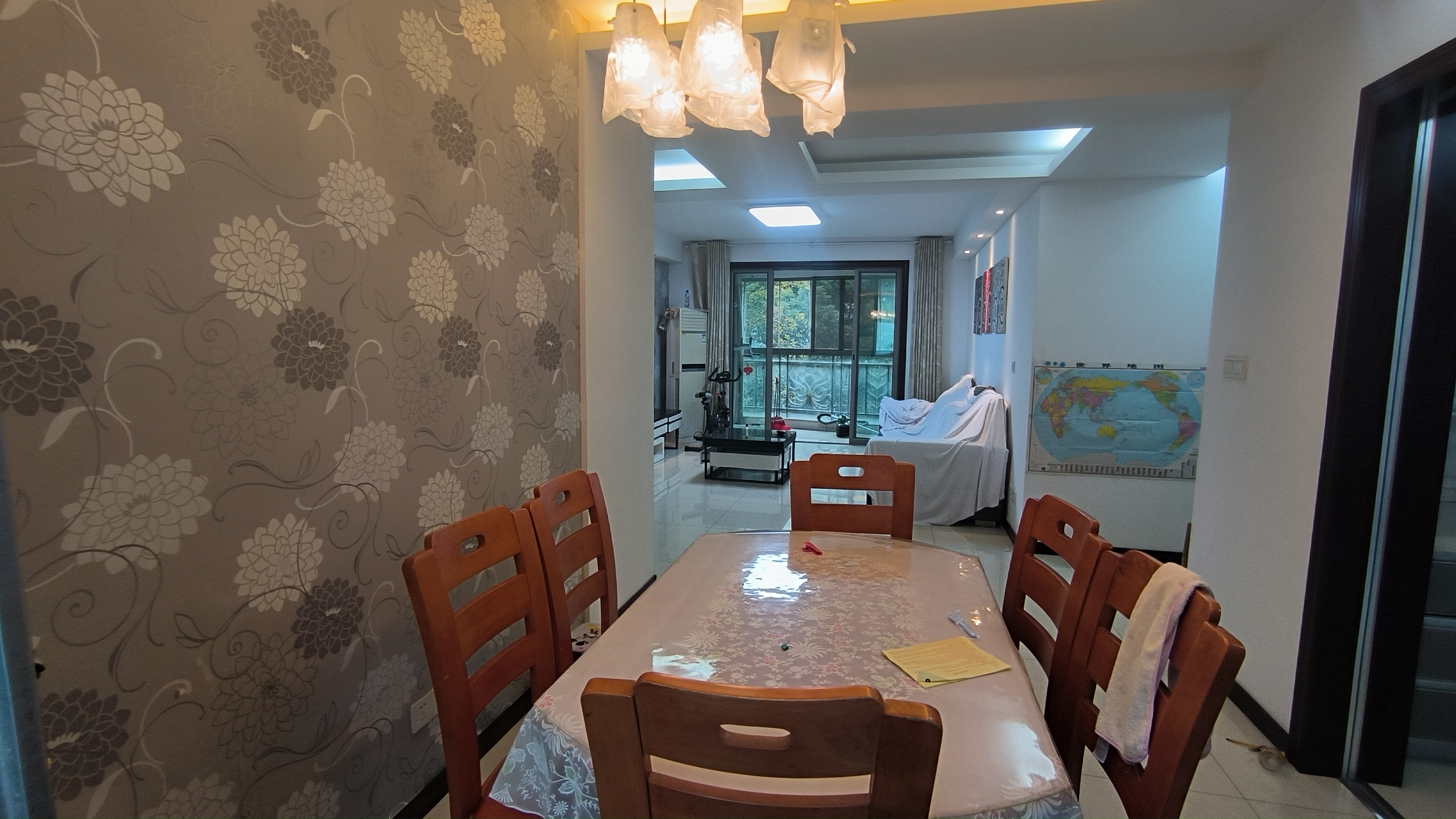 优山美地花园南区 3室2厅1卫 121.06m²