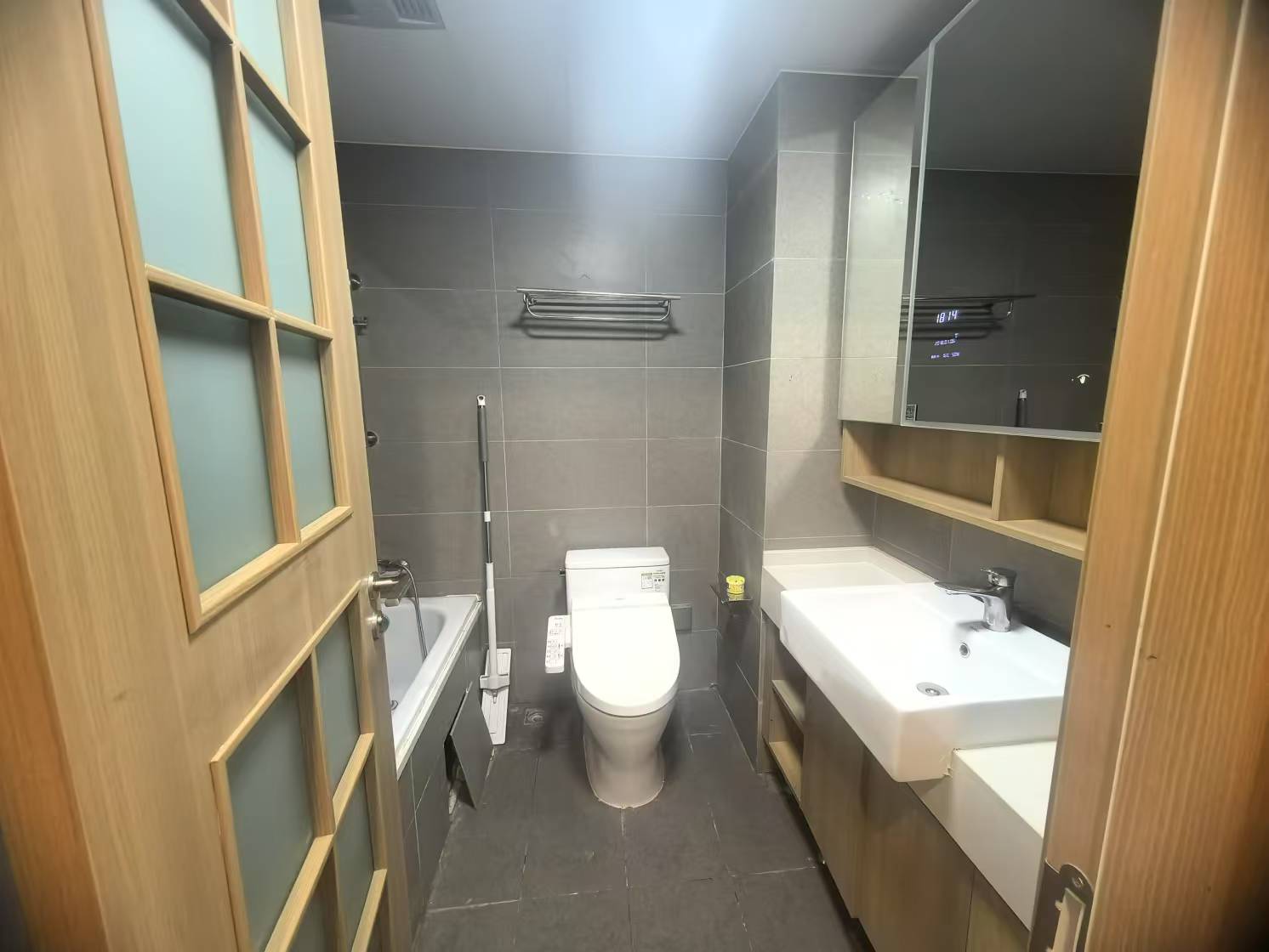 雍华府 3室2厅2卫 135.00m&sup2;