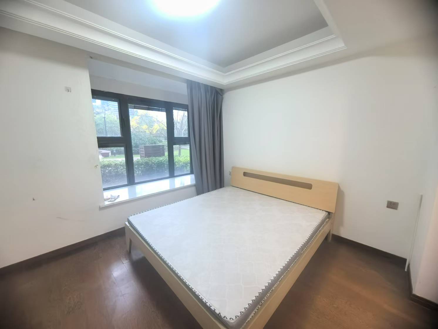 雍华府 3室2厅2卫 135.00m&sup2;