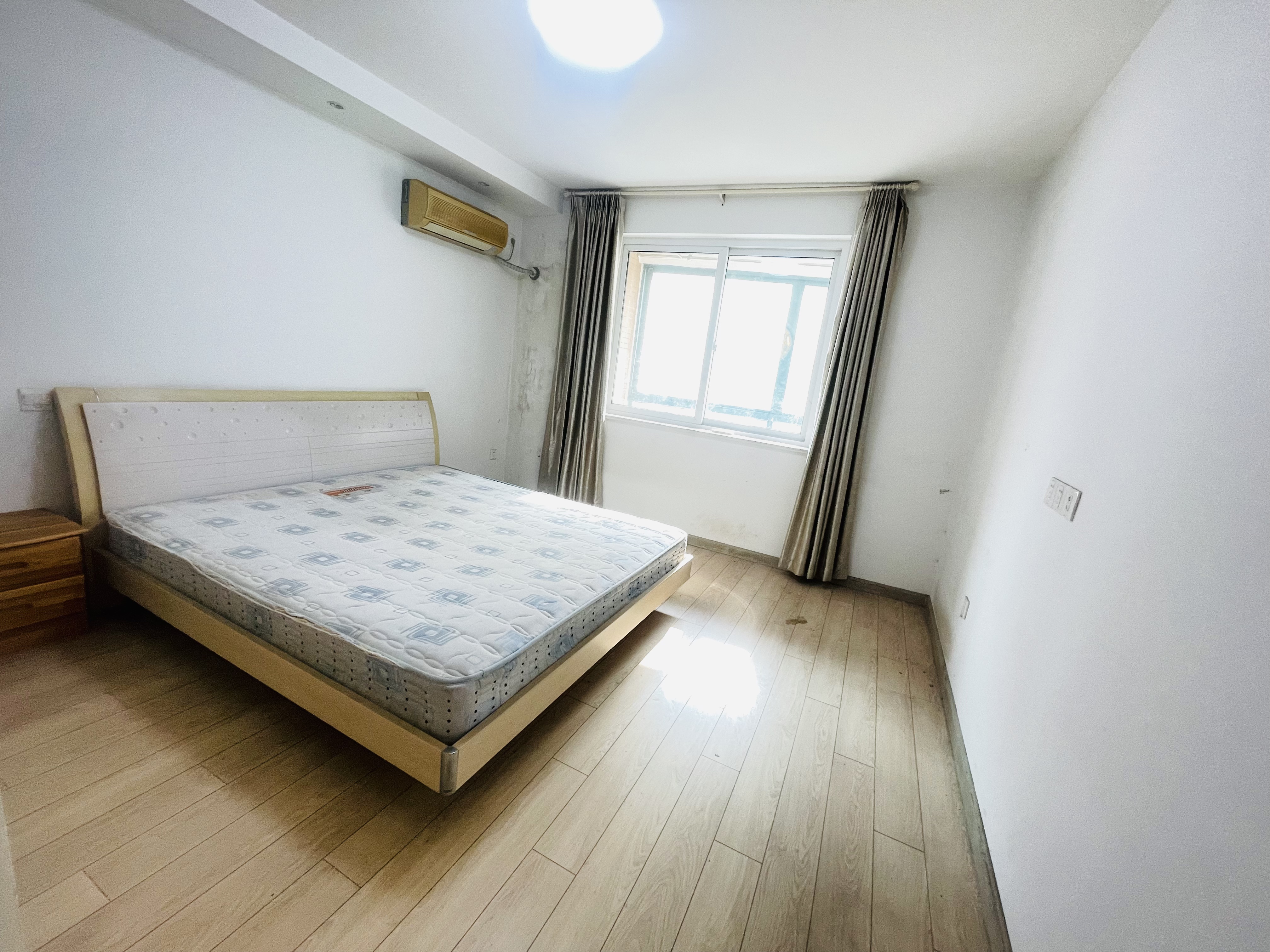 东晖花园 2室1厅1卫 92m&sup2;