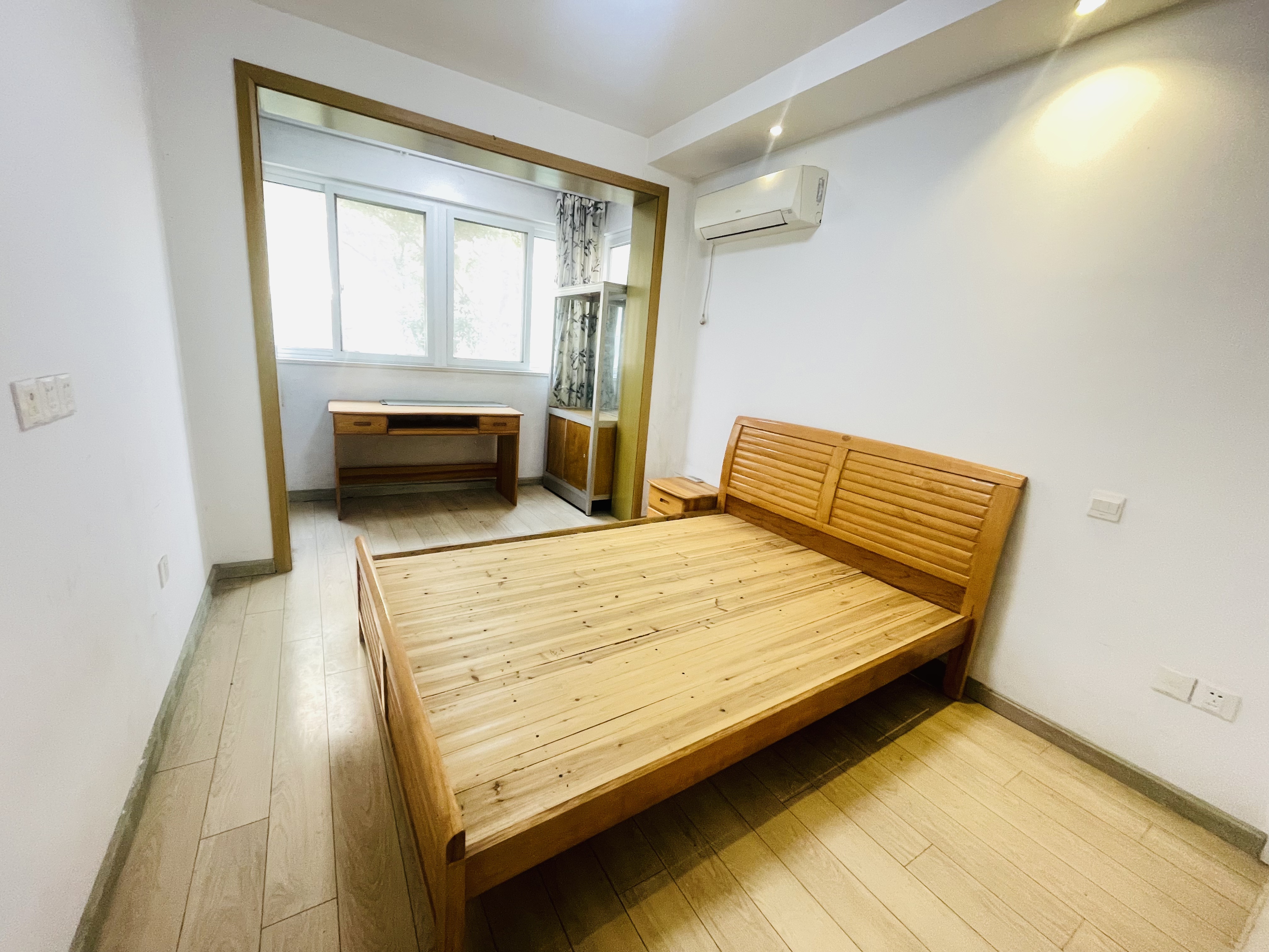 东晖花园 2室1厅1卫 92m&sup2;
