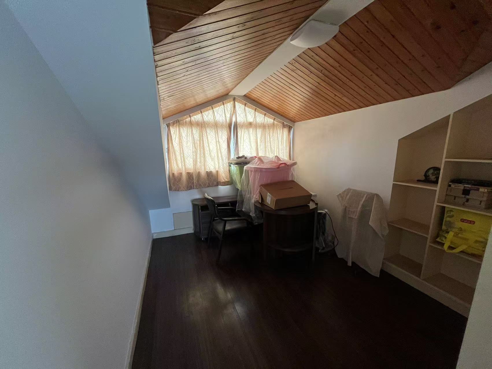 苏东花苑 4室3厅2卫 135.33m&sup2;