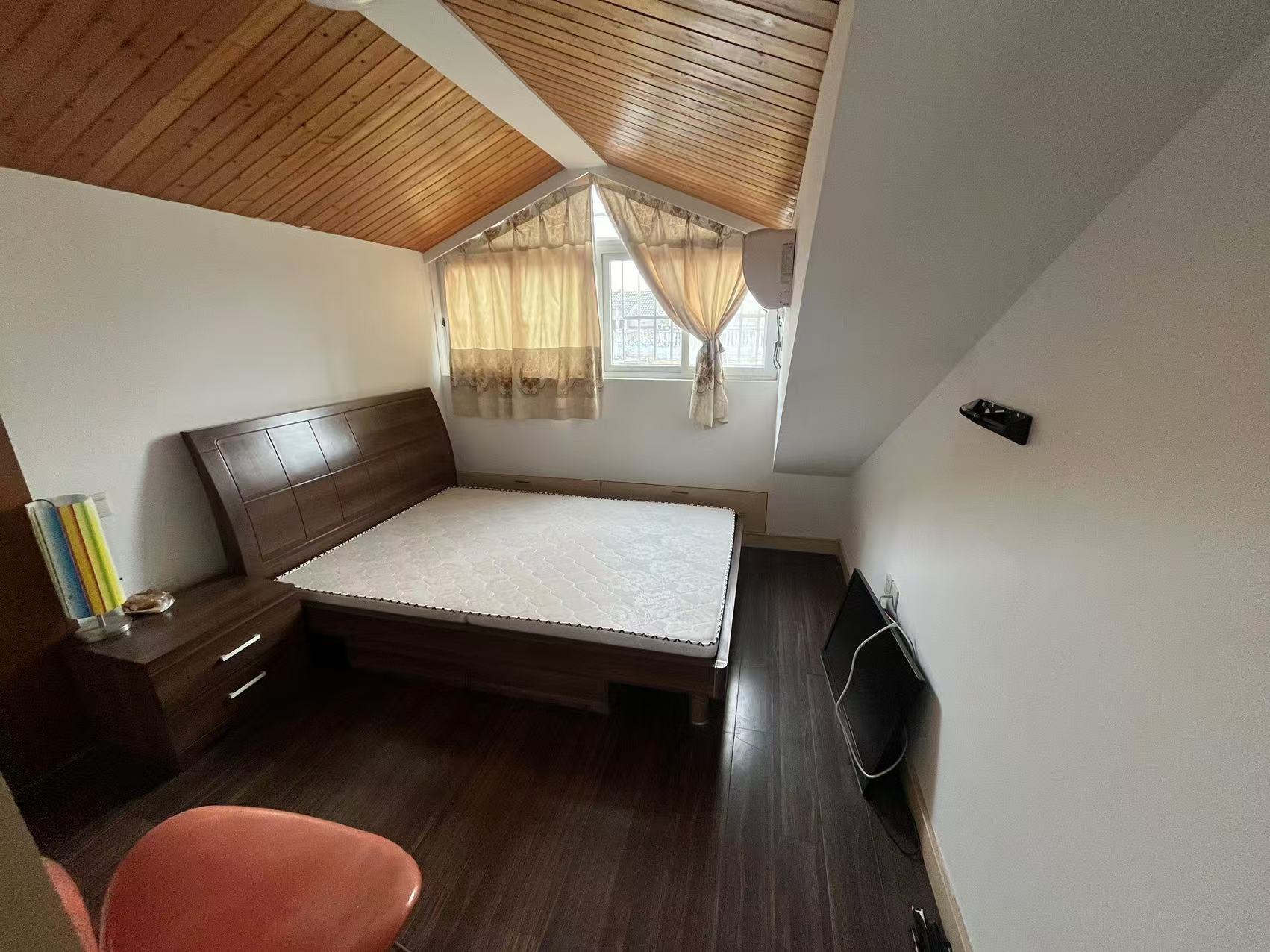 苏东花苑 4室3厅2卫 135.33m&sup2;