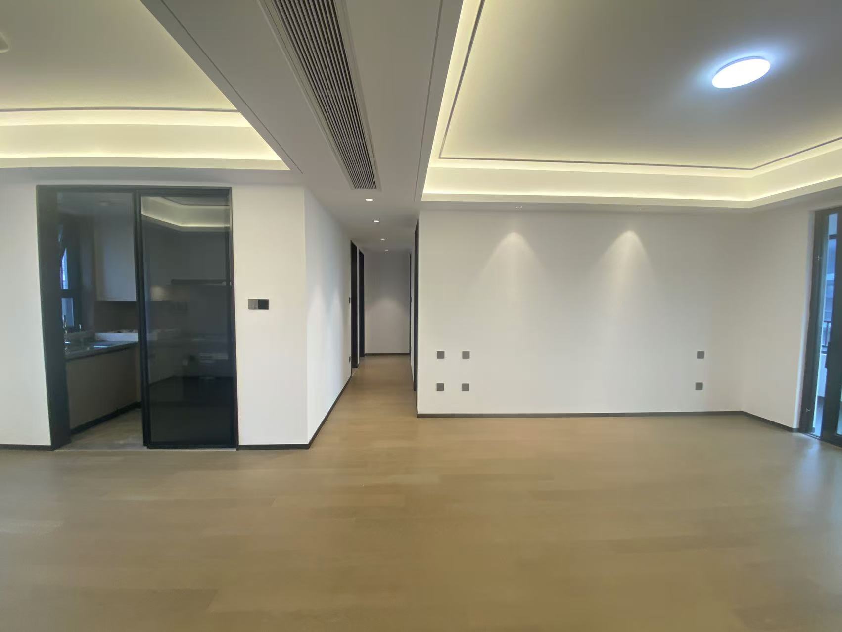 滨江道静园 4室2厅2卫 143m&sup2;