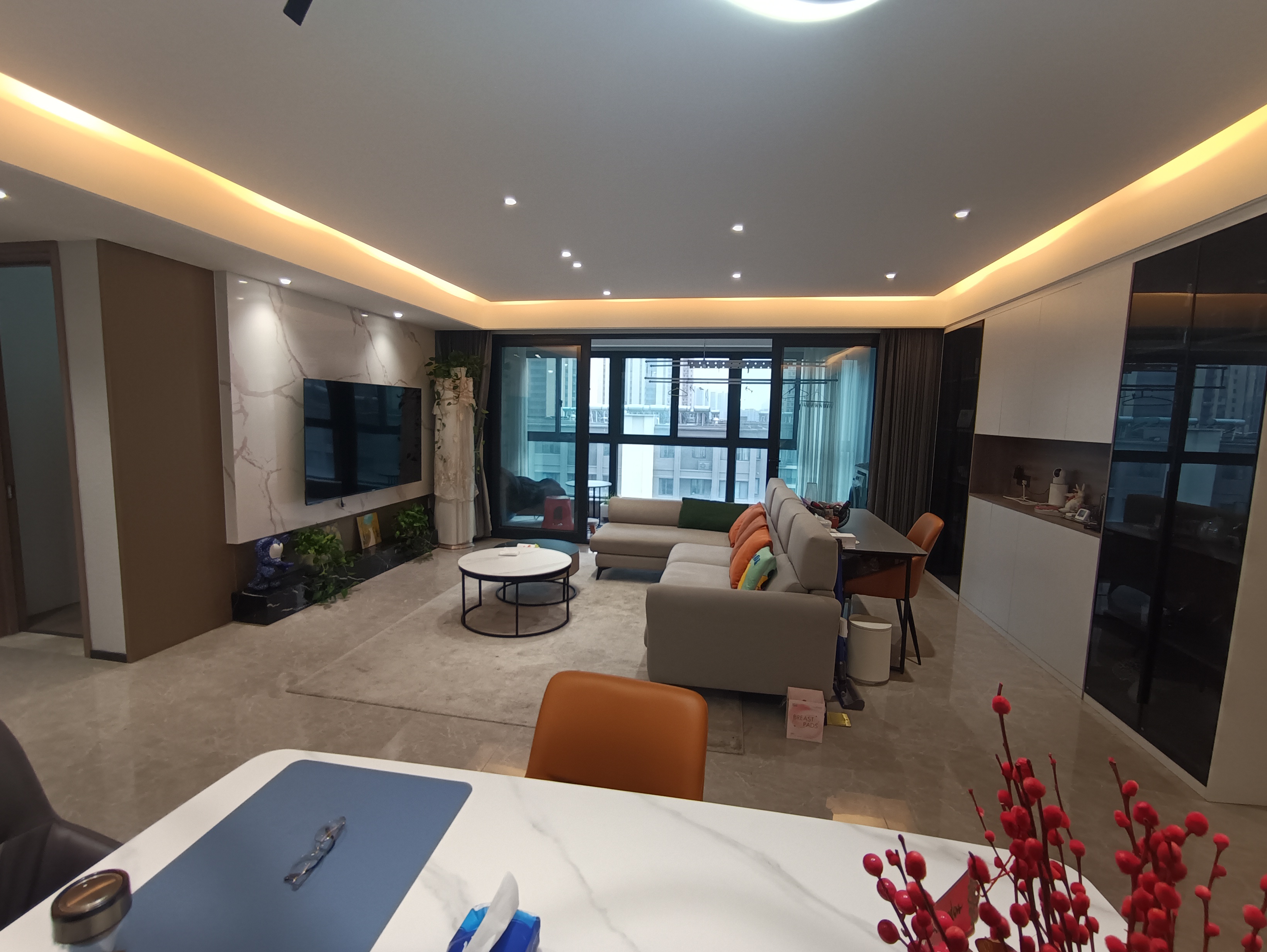万科翡翠公园 4室2厅2卫 136m²
