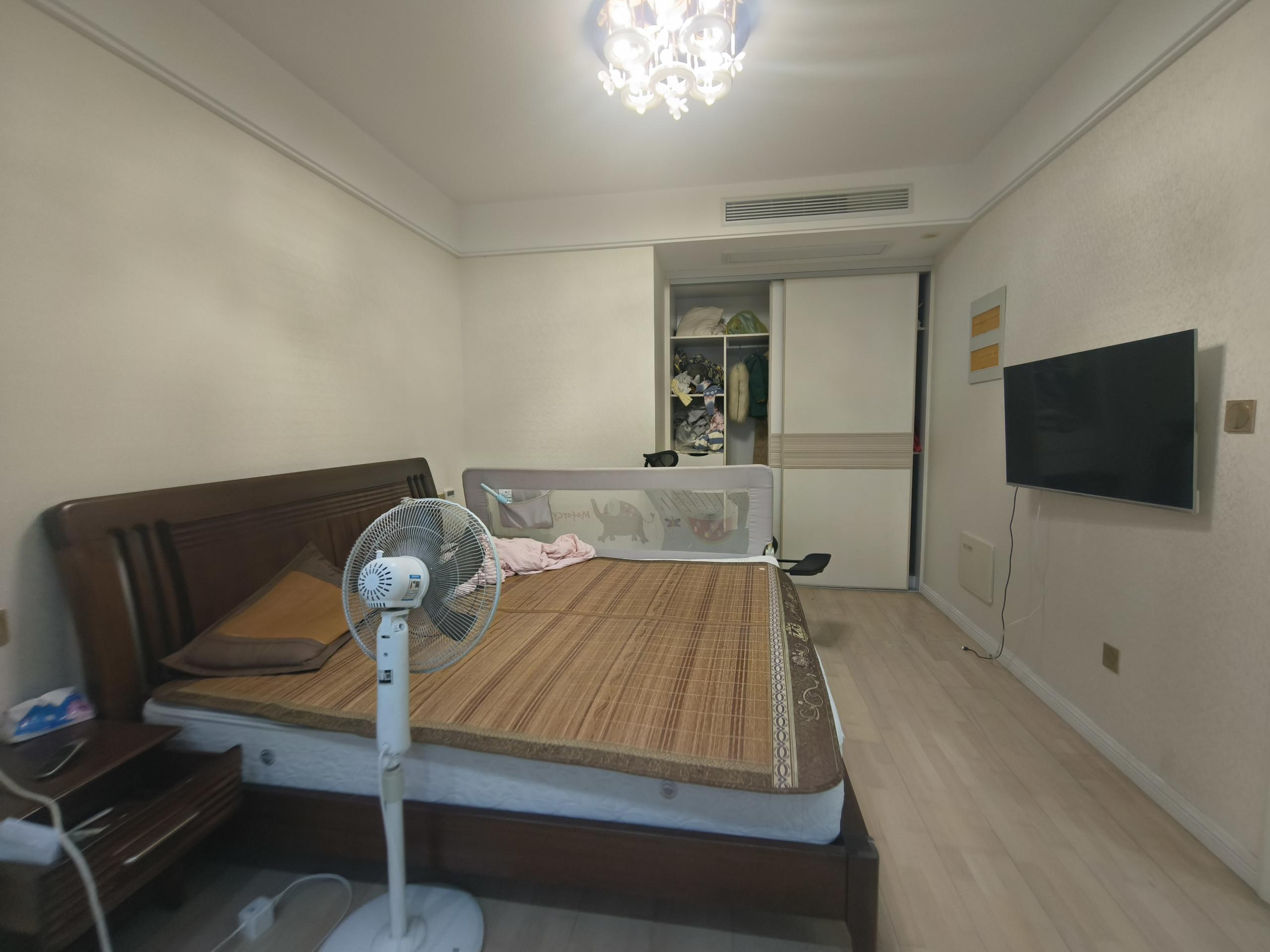盛和花半里 4室2厅2卫 178m&sup2;