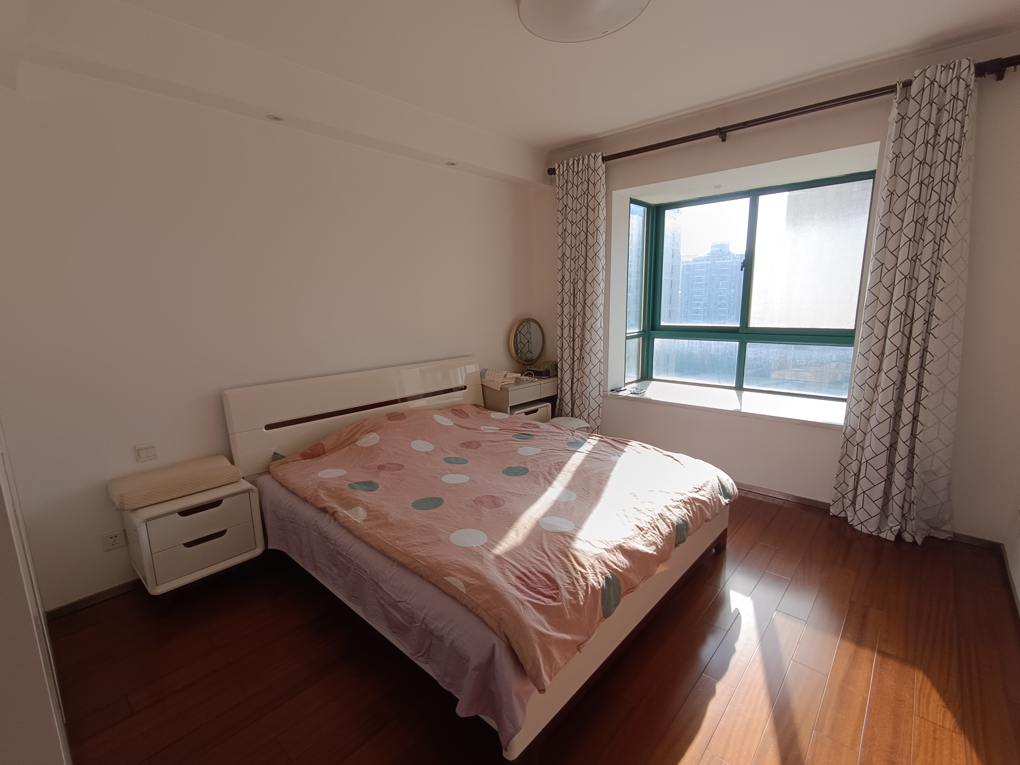 新城小区 3室2厅1卫 142.86m&sup2;
