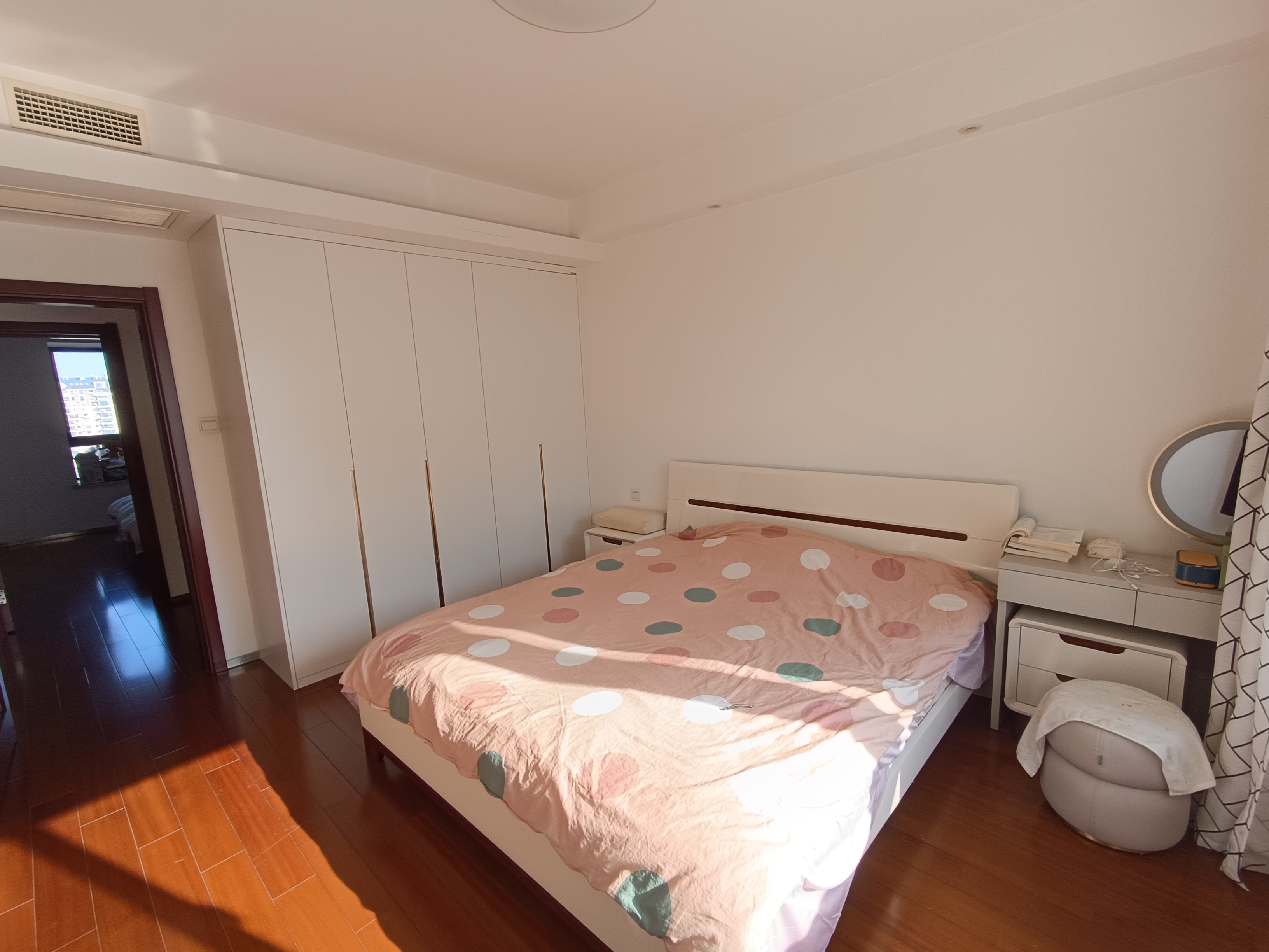 新城小区 3室2厅1卫 142.86m&sup2;