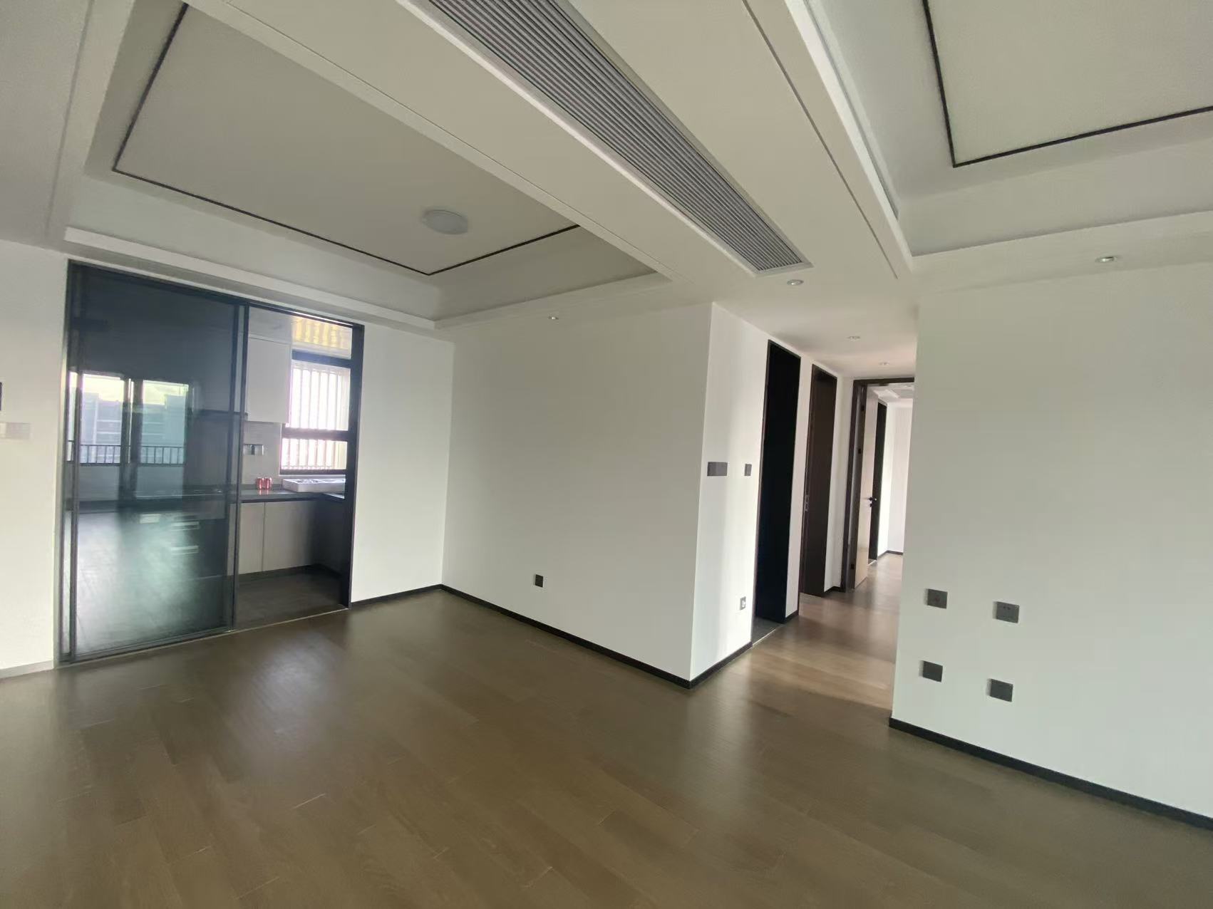 滨江道静园 3室2厅2卫 117m&sup2;