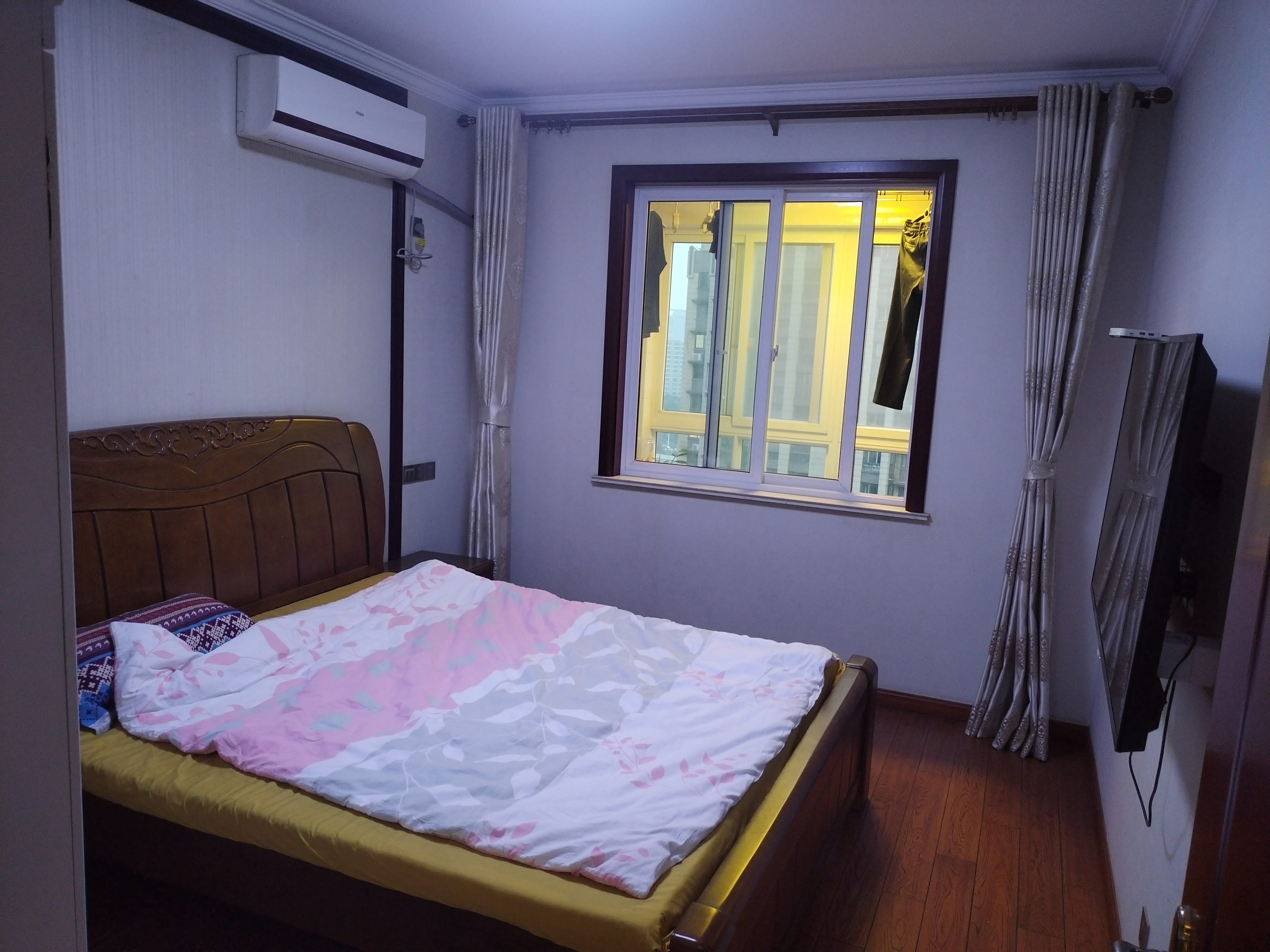 学士府 3室2厅1卫 133m&sup2;