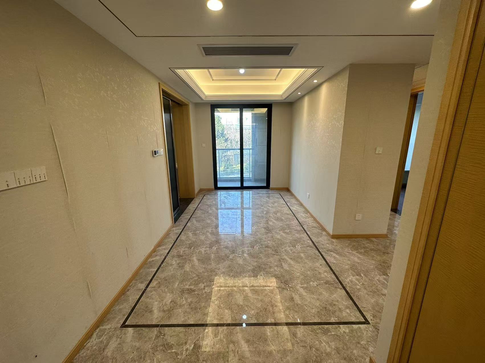 绿城沁园 4室2厅2卫 143m²