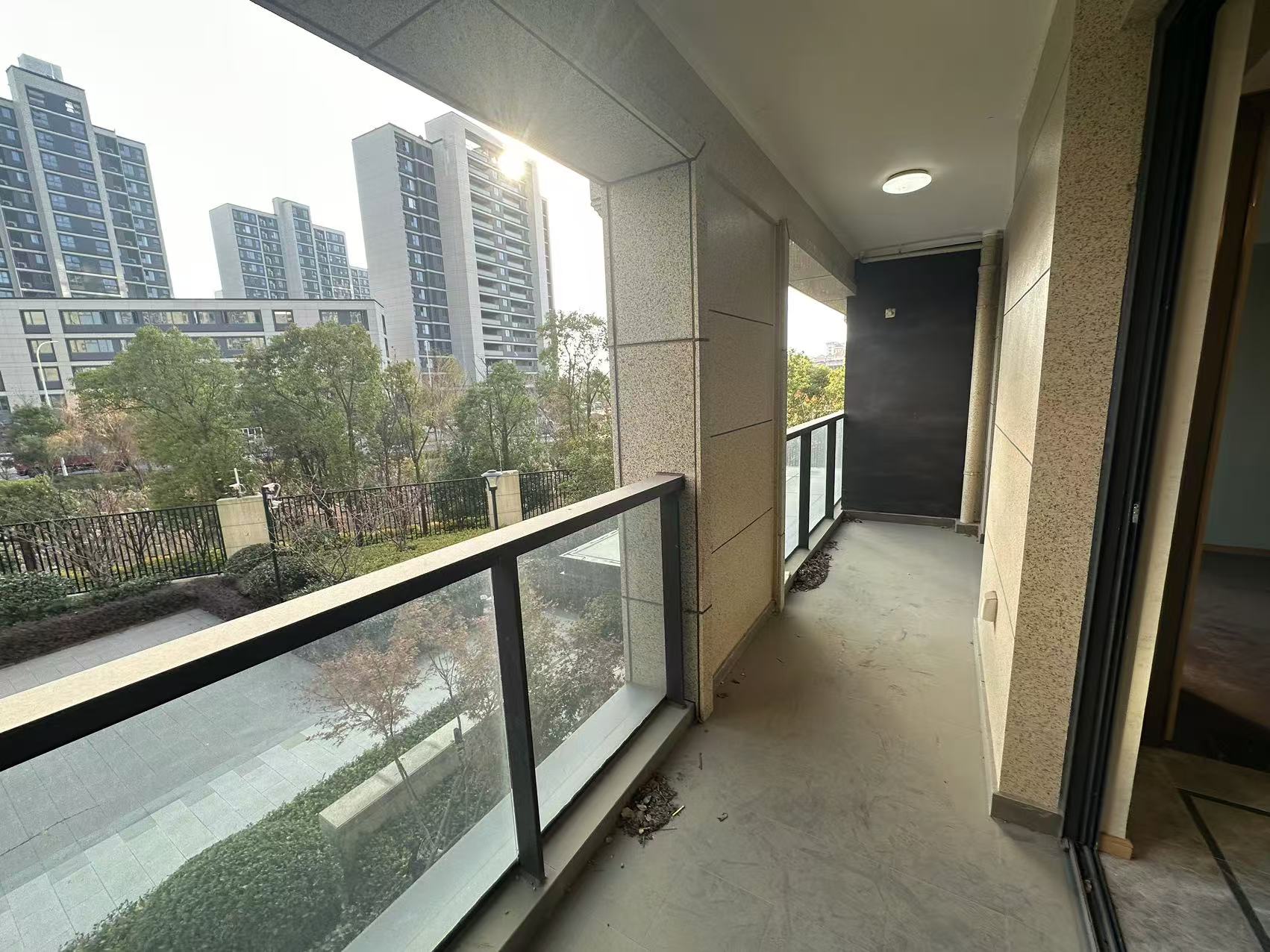 绿城沁园 4室2厅2卫 143m&sup2;