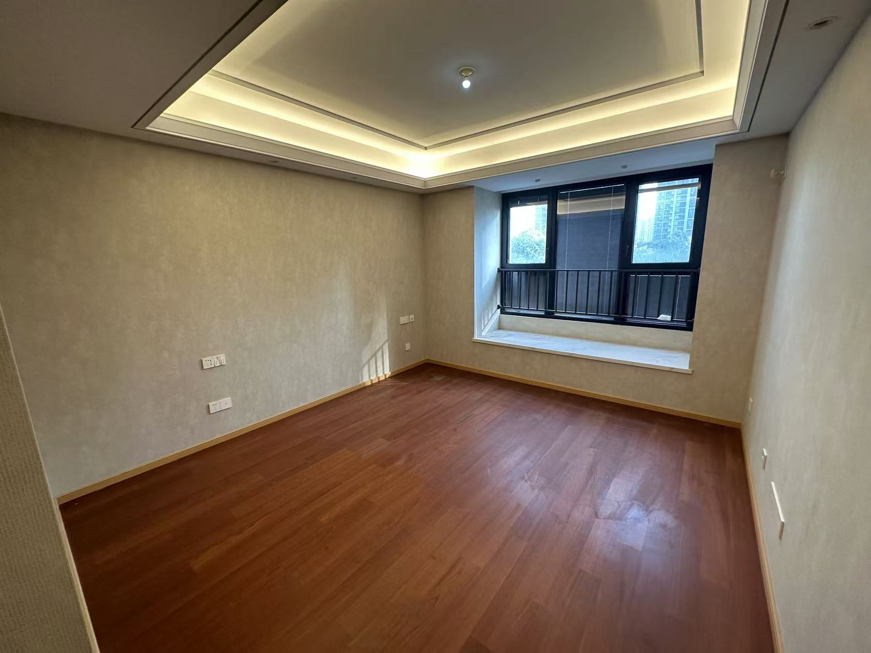 绿城沁园 4室2厅2卫 143m&sup2;