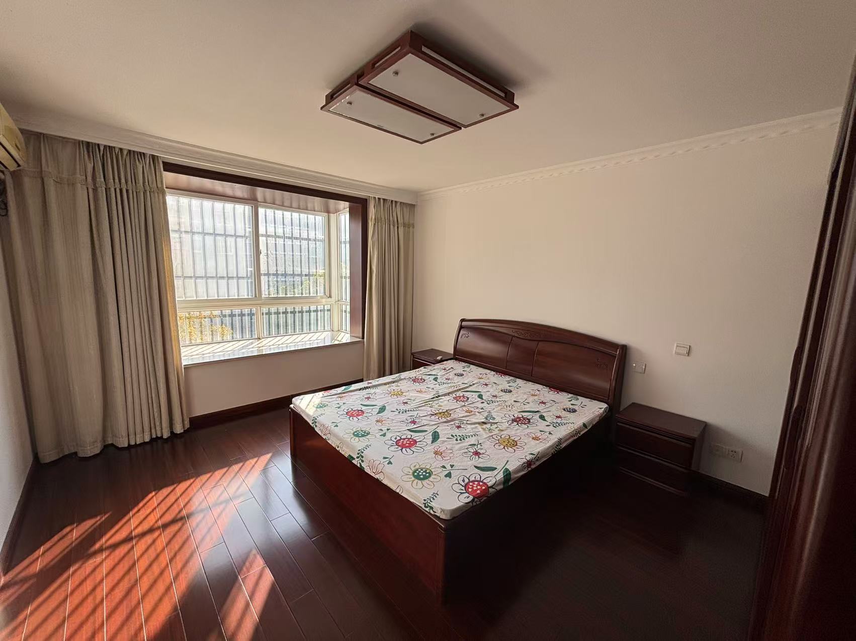 盛和永兴花苑 4室2厅1卫 150.00m&sup2;