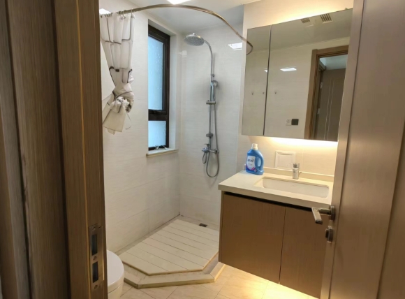 春风南岸东园 4室2厅2卫 136.00m²