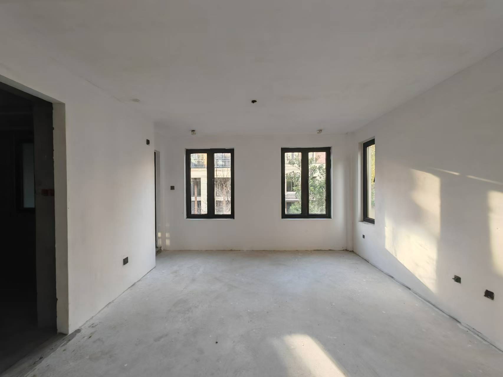 山水壹号 4室2厅4卫 354.93m²