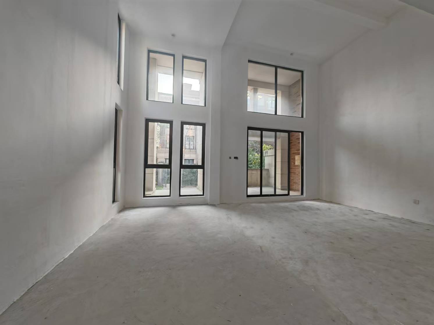 山水壹号 4室2厅4卫 354.93m²
