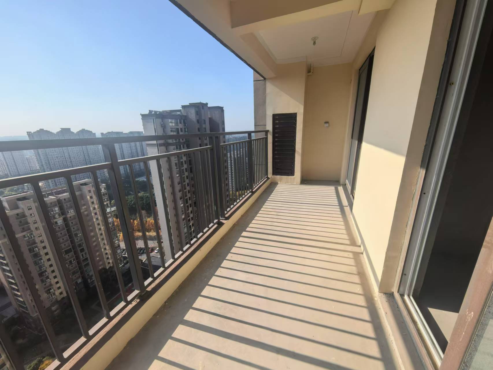 佳源都市 3室2厅2卫 107.65m&sup2;