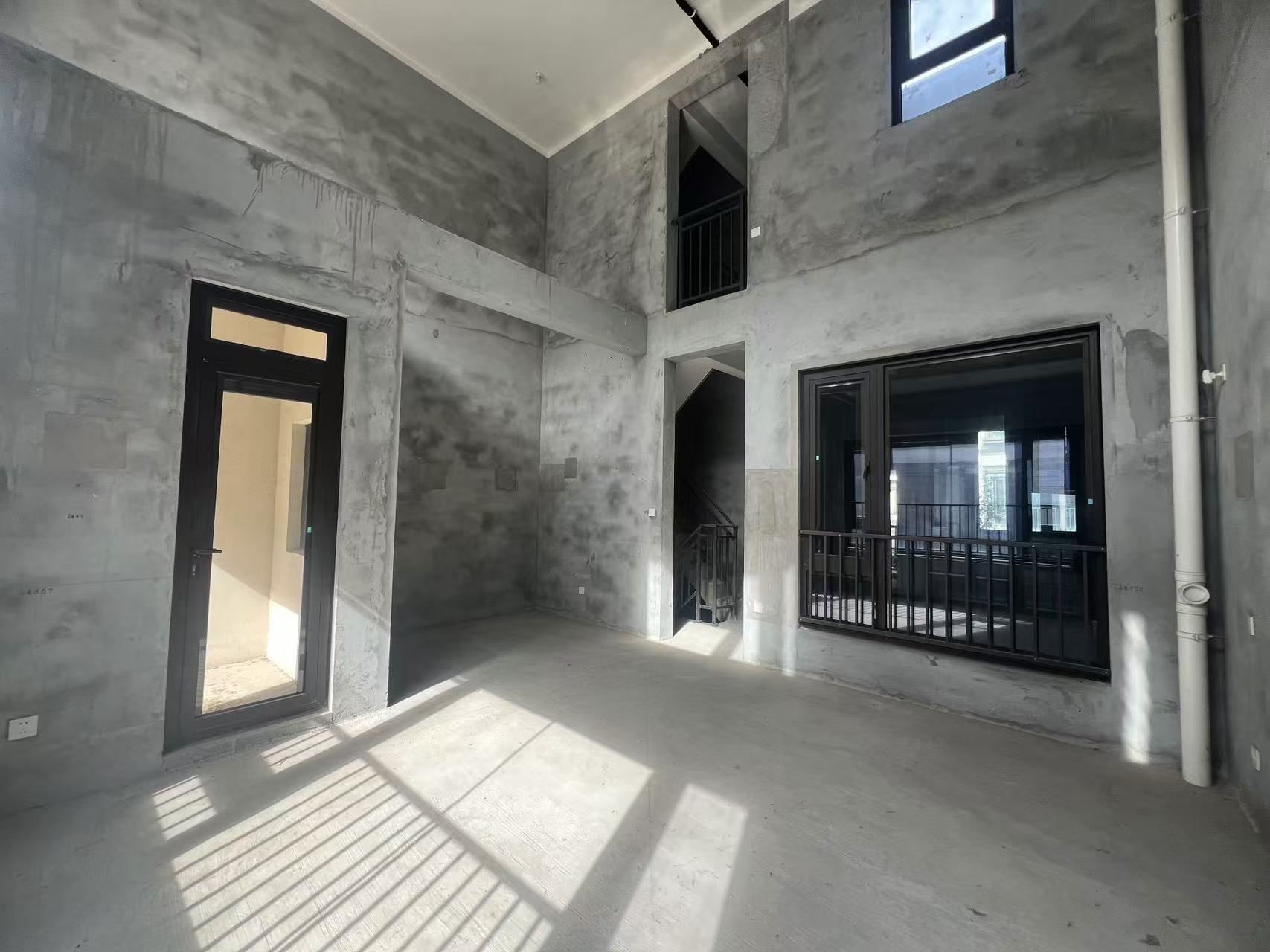 湖山源著 5室2厅2卫 220m²