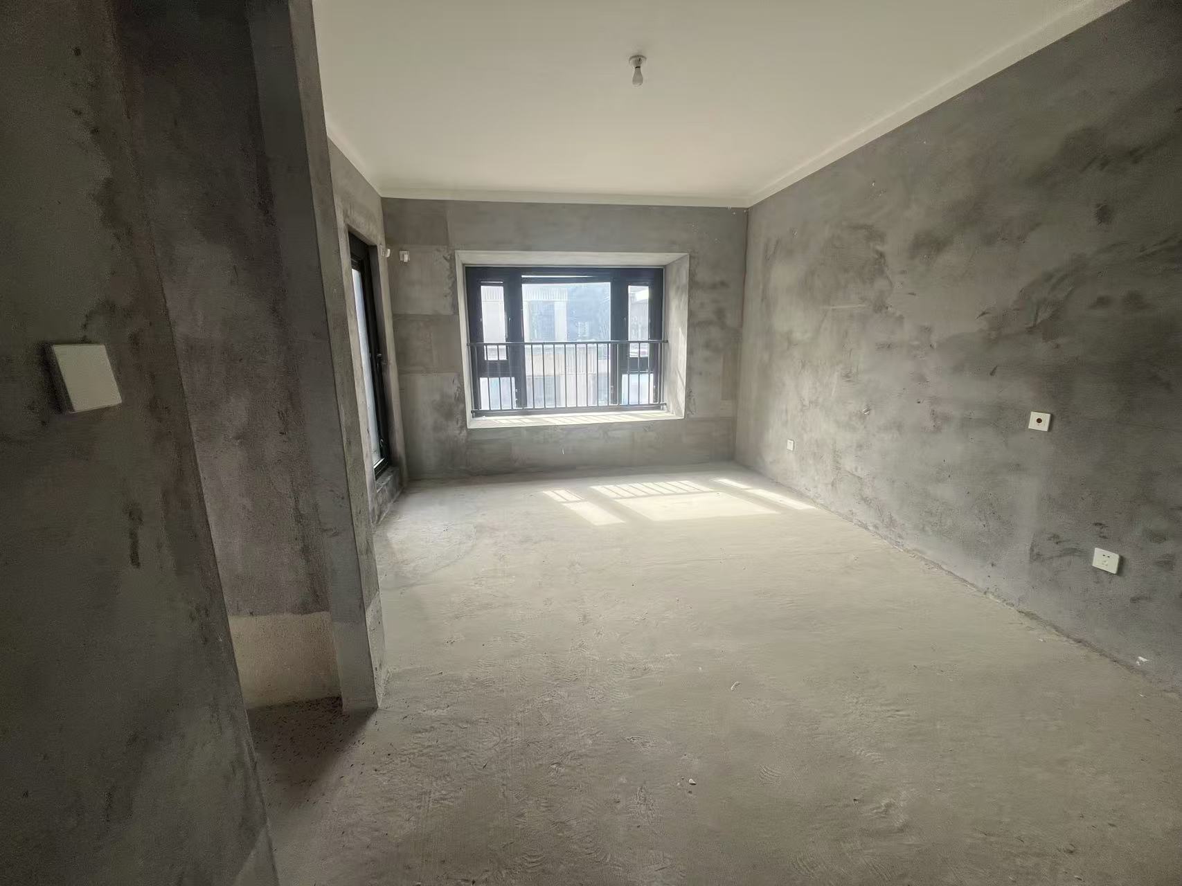 湖山源著 5室2厅2卫 220m²