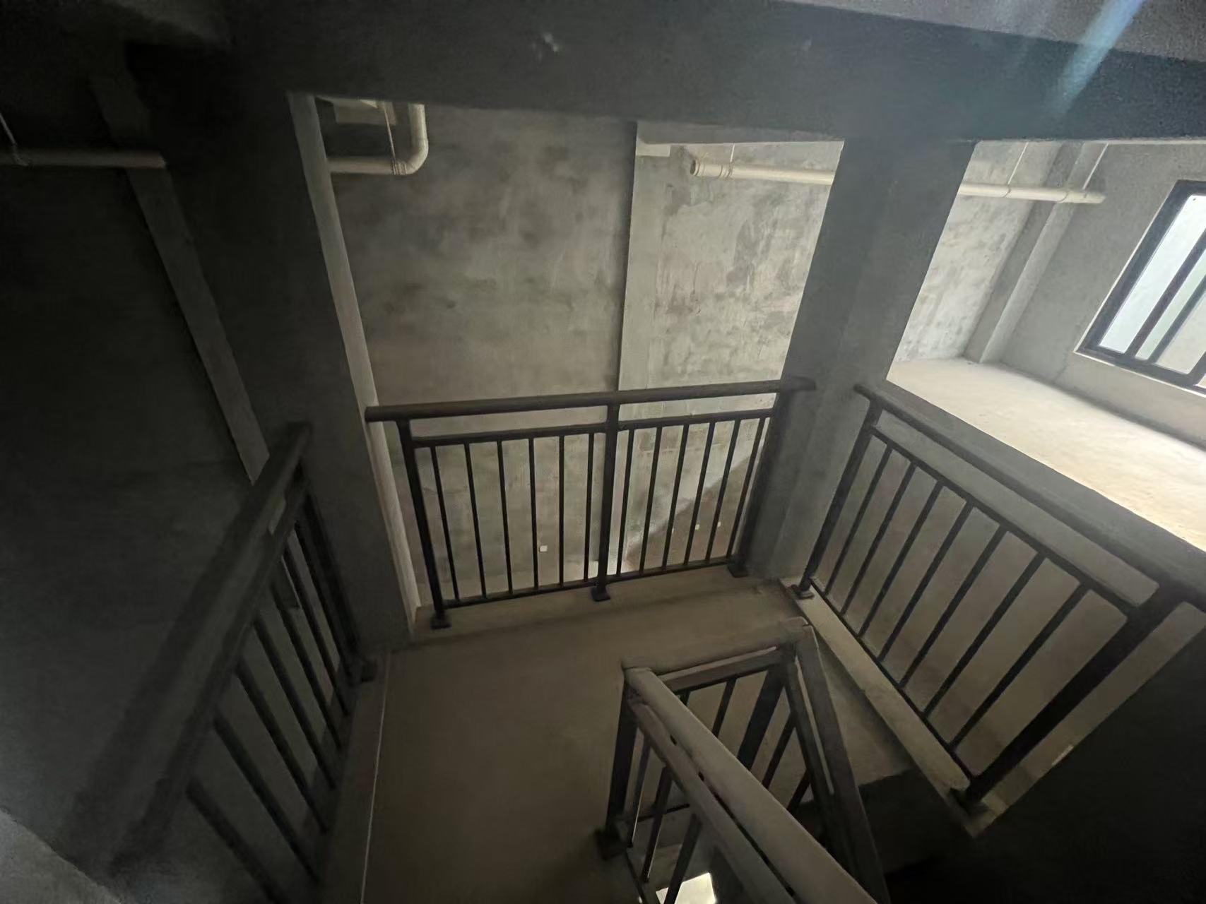 湖山源著 5室2厅2卫 220m²