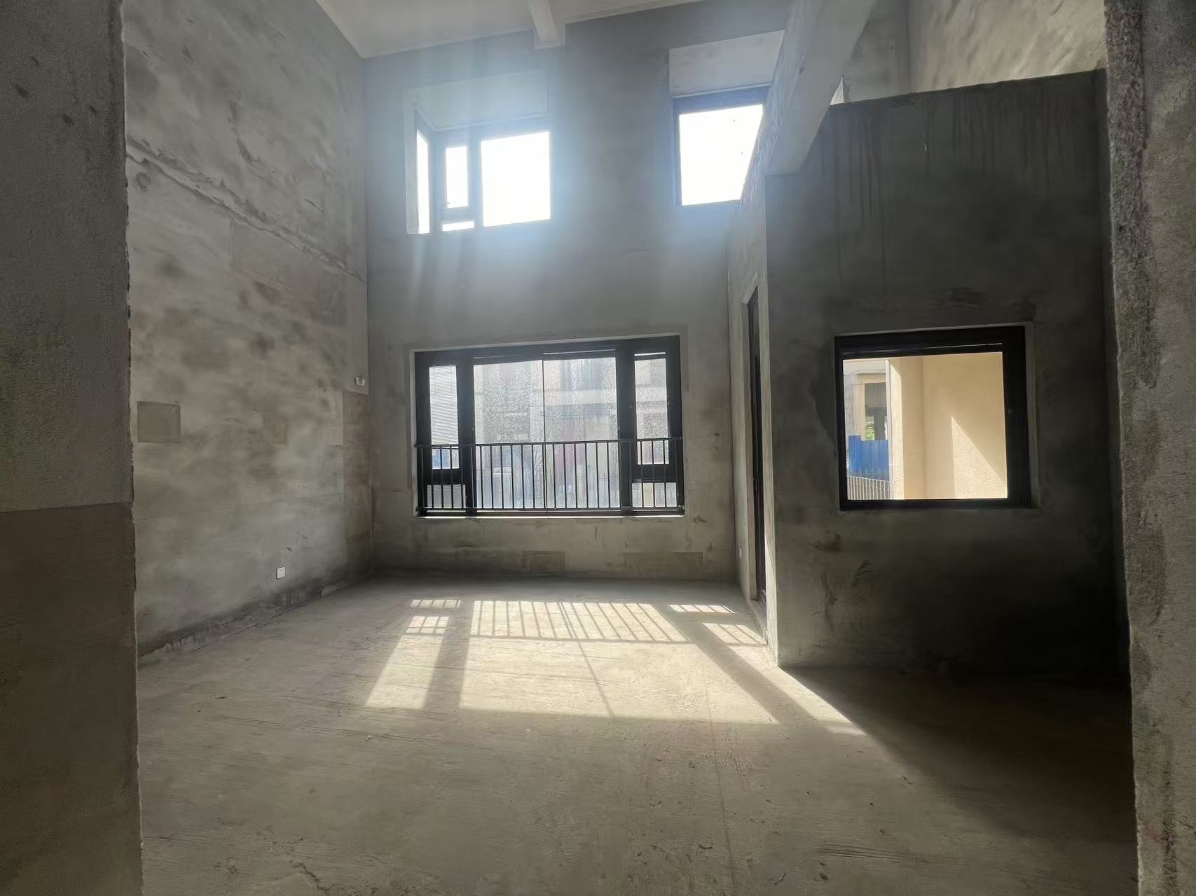 湖山源著 5室2厅2卫 220m²